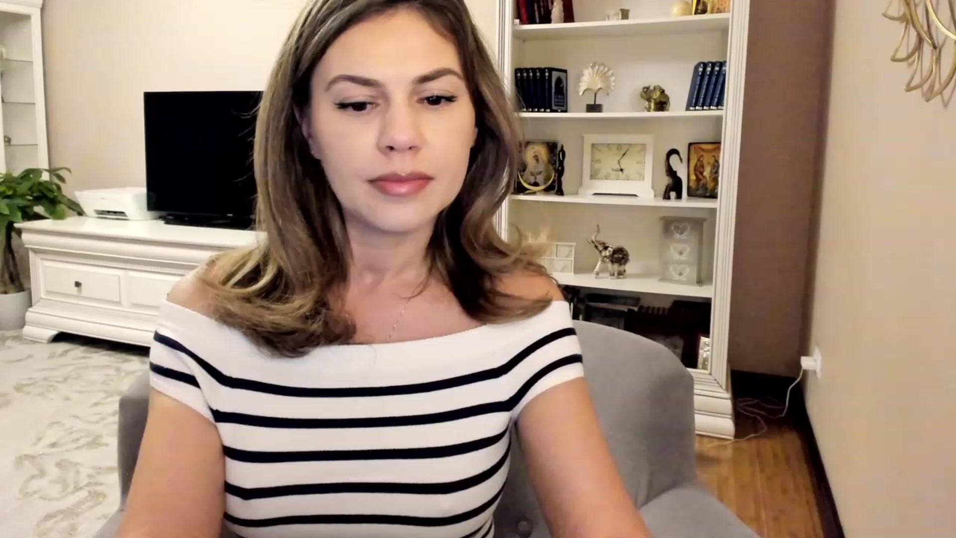 Gallery image thumbnail from Lu126's myfreecams stream on, 09/28/2023, 02:12 image 18 of 20