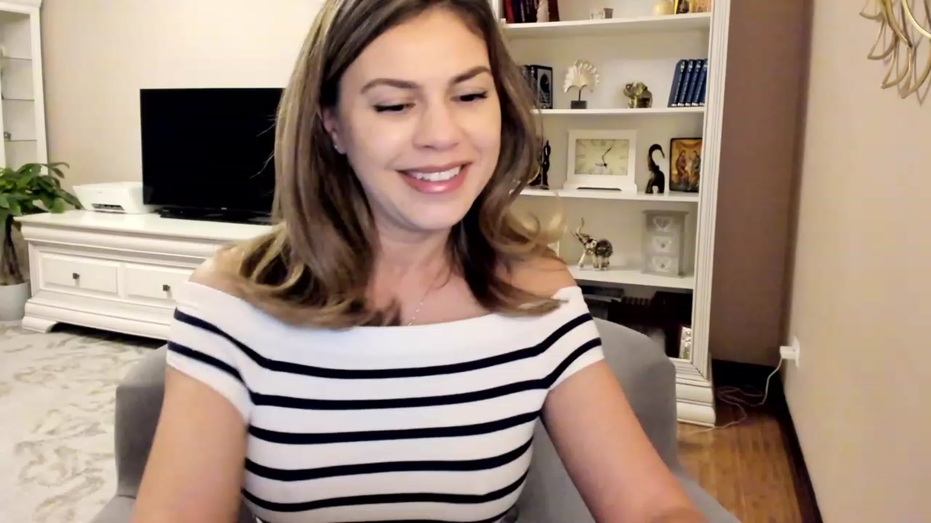 Gallery image thumbnail from Lu126's myfreecams stream on, 09/28/2023, 02:12 image 19 of 20
