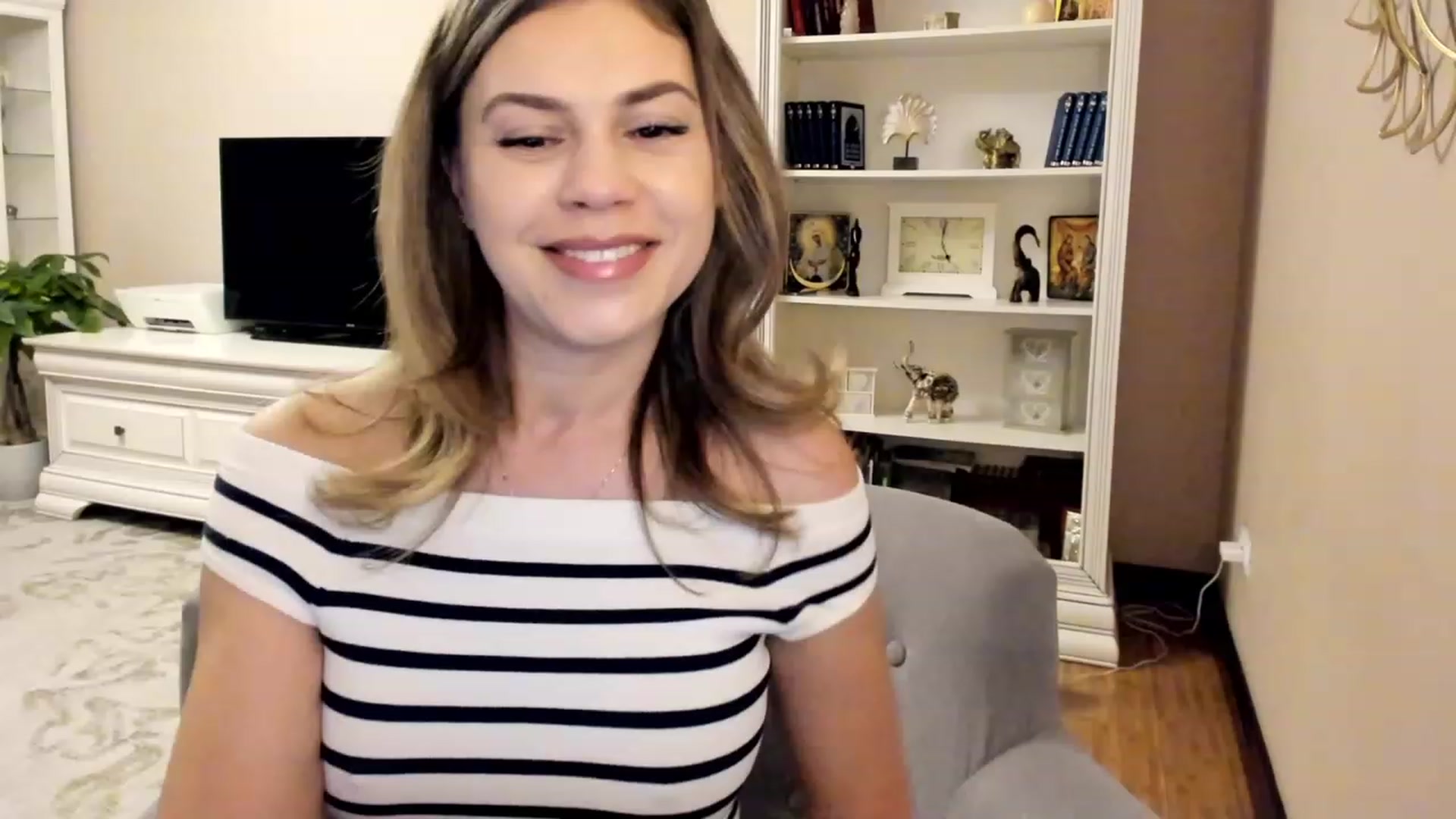 Gallery image thumbnail from Lu126's myfreecams stream on, 09/28/2023, 02:12 image 13 of 20