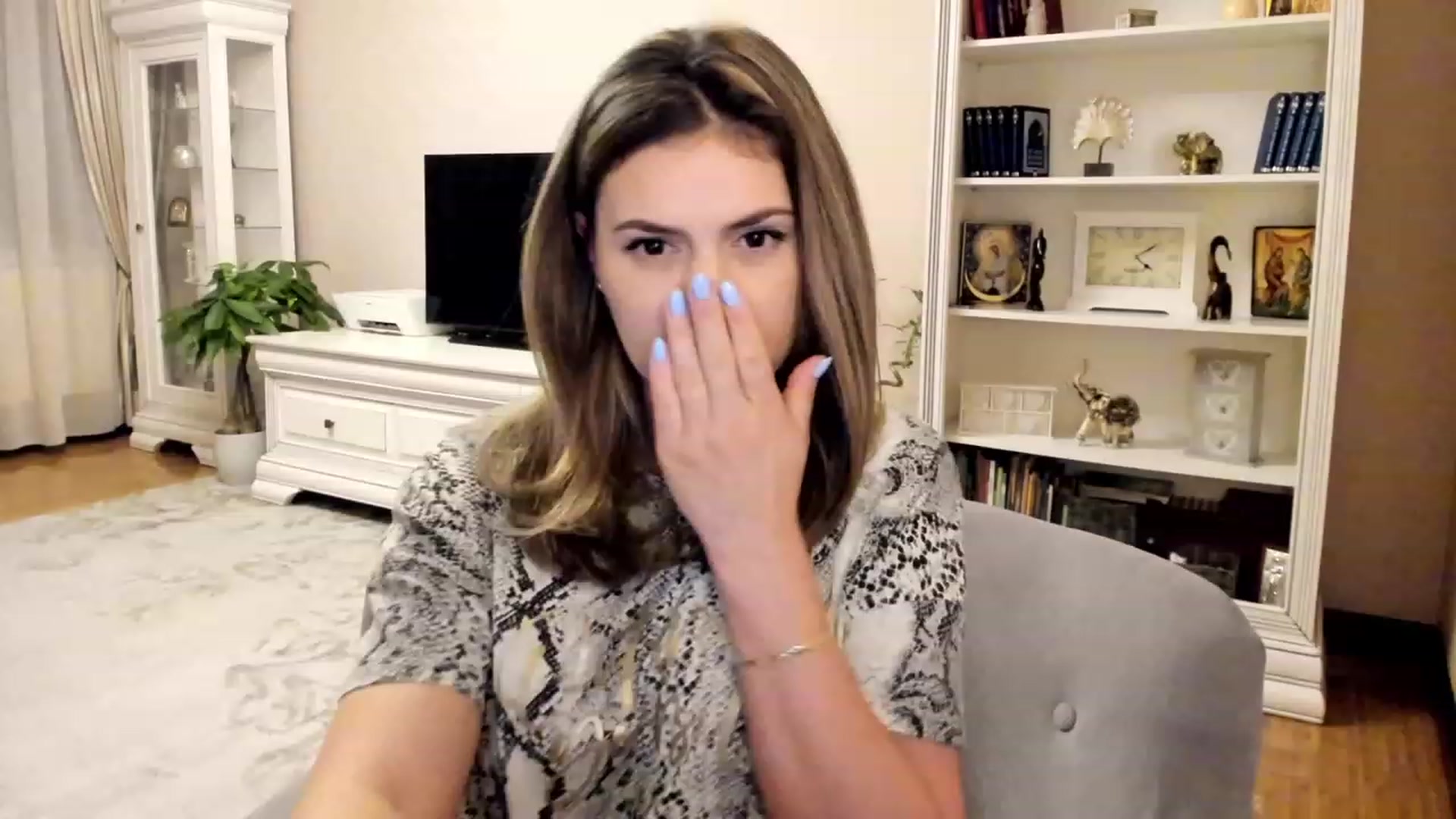 Gallery image thumbnail from Lu126's myfreecams stream on, 10/01/2023, 01:23 image 6 of 20