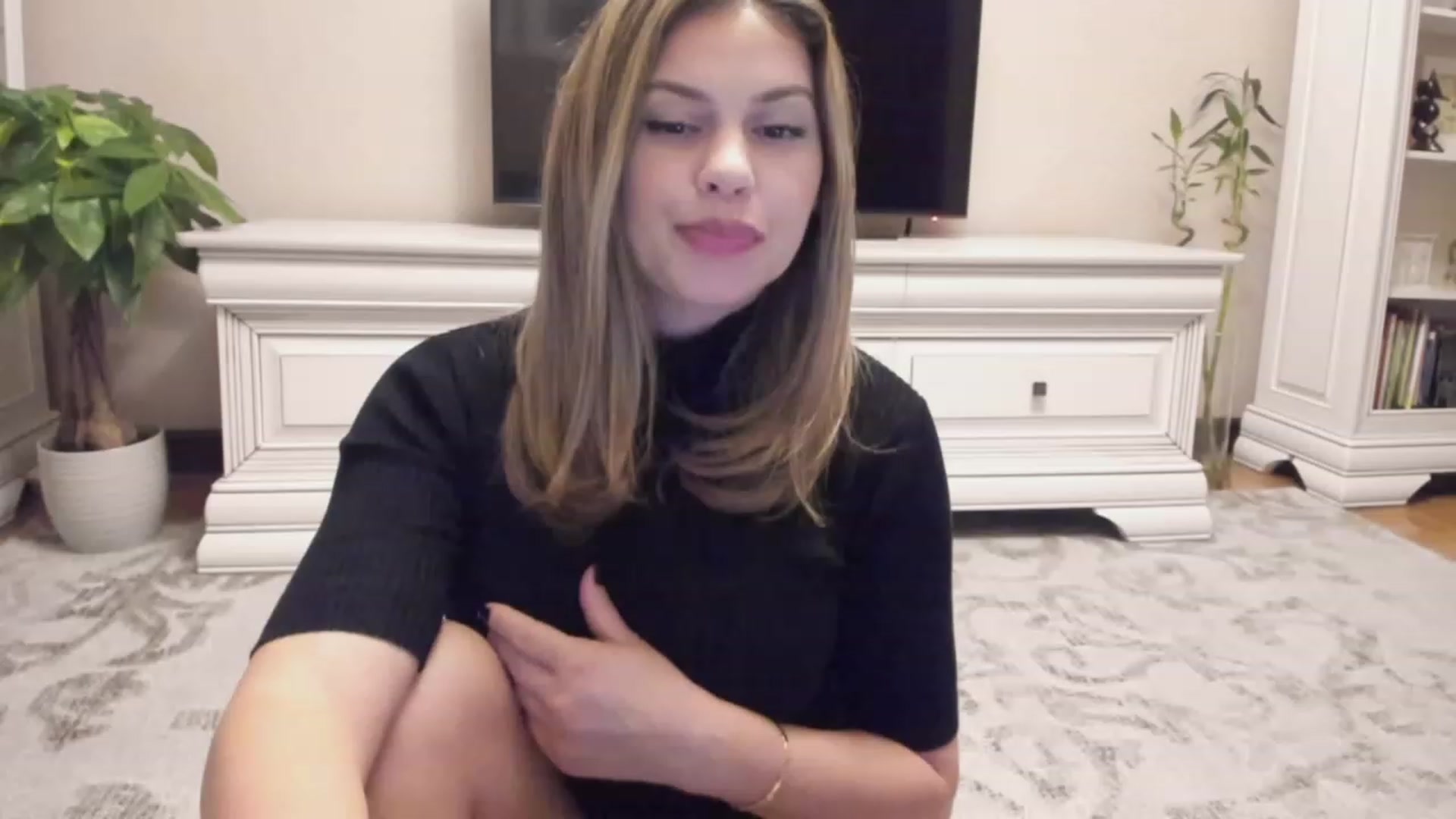 Gallery image thumbnail from Lu126's myfreecams stream on, 10/07/2023, 23:20 image 20 of 20