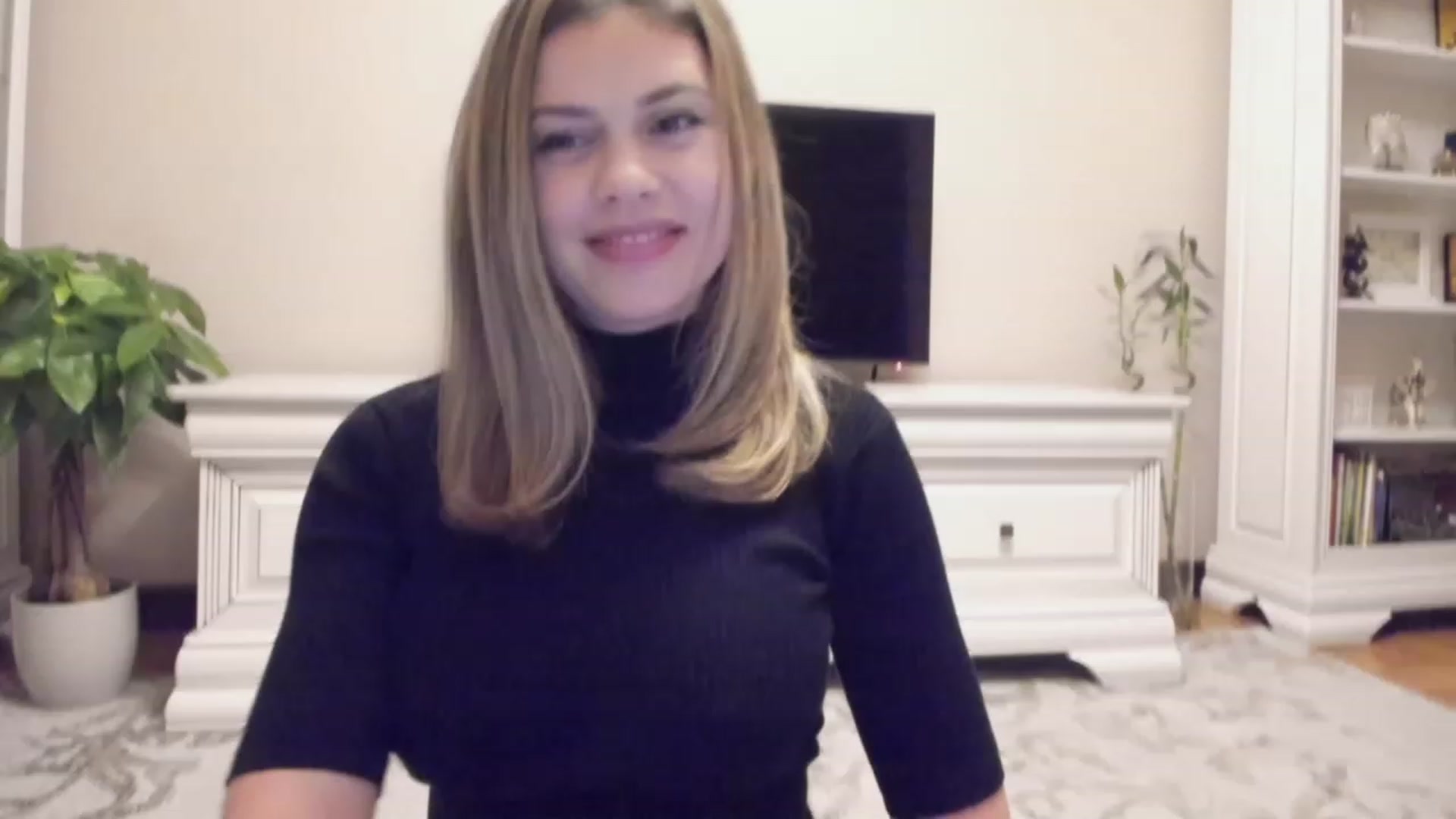 Gallery image thumbnail from Lu126's myfreecams stream on, 10/07/2023, 23:48 image 4 of 20