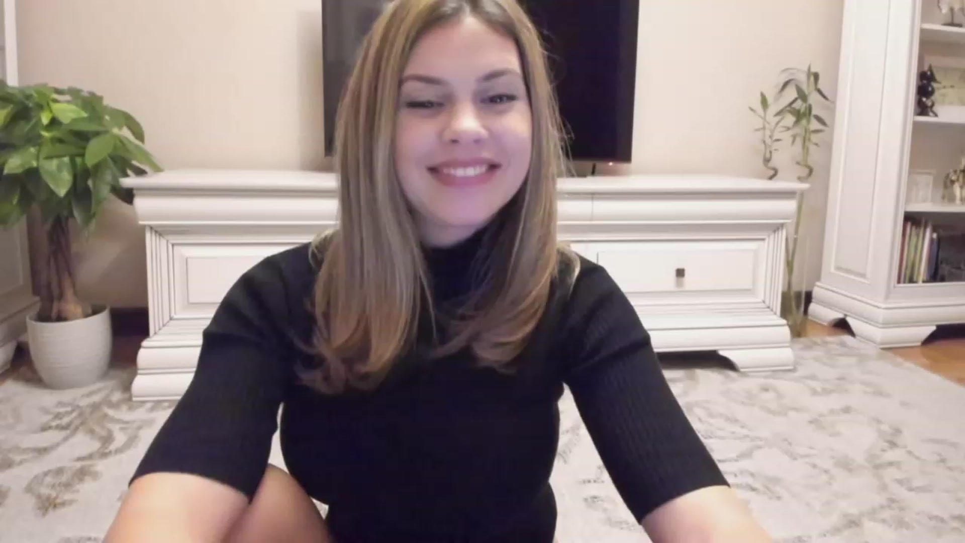 Gallery image thumbnail from Lu126's myfreecams stream on, 10/07/2023, 23:48 image 20 of 20