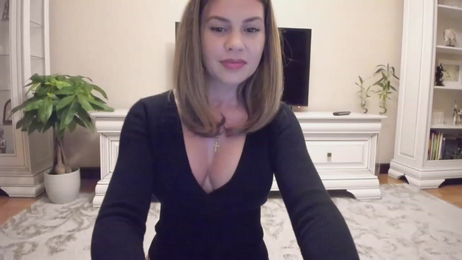 Gallery image thumbnail from Lu126's myfreecams stream on, 10/10/2023, 02:40 image 3 of 20