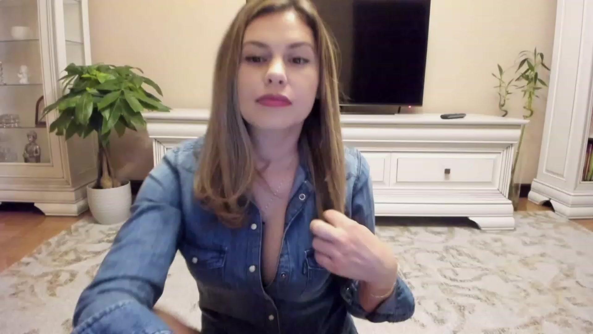 Gallery image thumbnail from Lu126's myfreecams stream on, 10/11/2023, 02:18 image 19 of 20