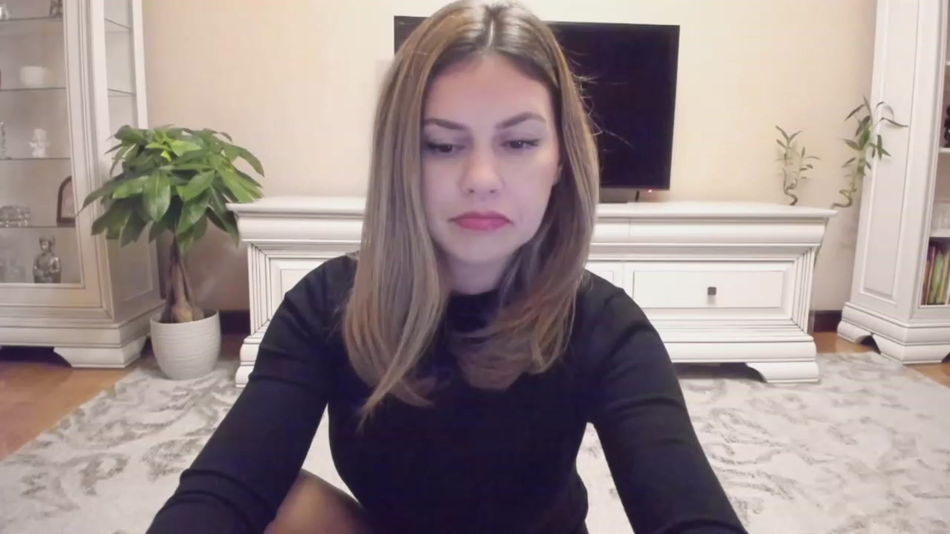 Gallery image thumbnail from Lu126's myfreecams stream on, 10/12/2023, 02:01 image 10 of 20