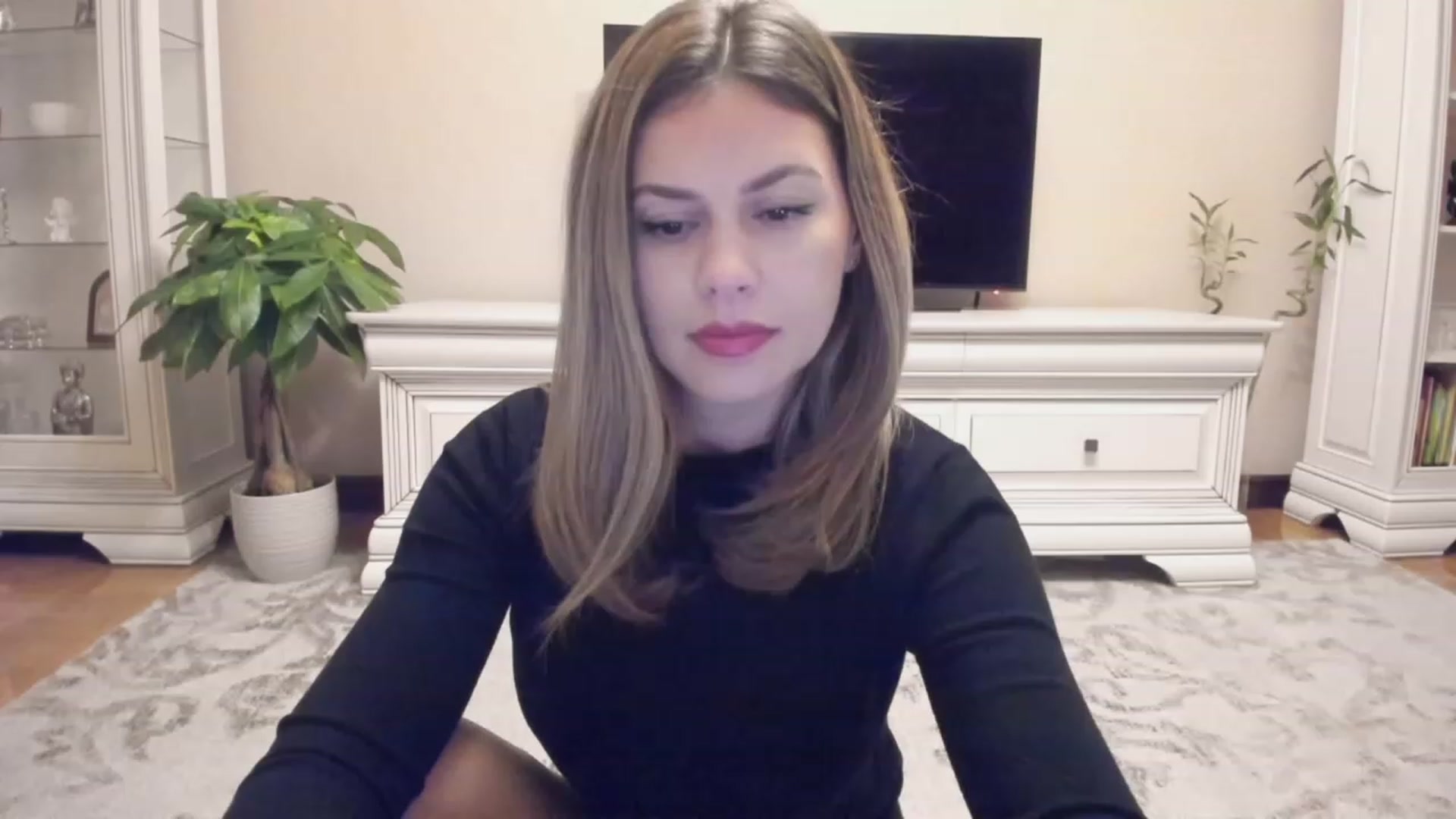 Gallery image thumbnail from Lu126's myfreecams stream on, 10/12/2023, 02:01 image 9 of 20