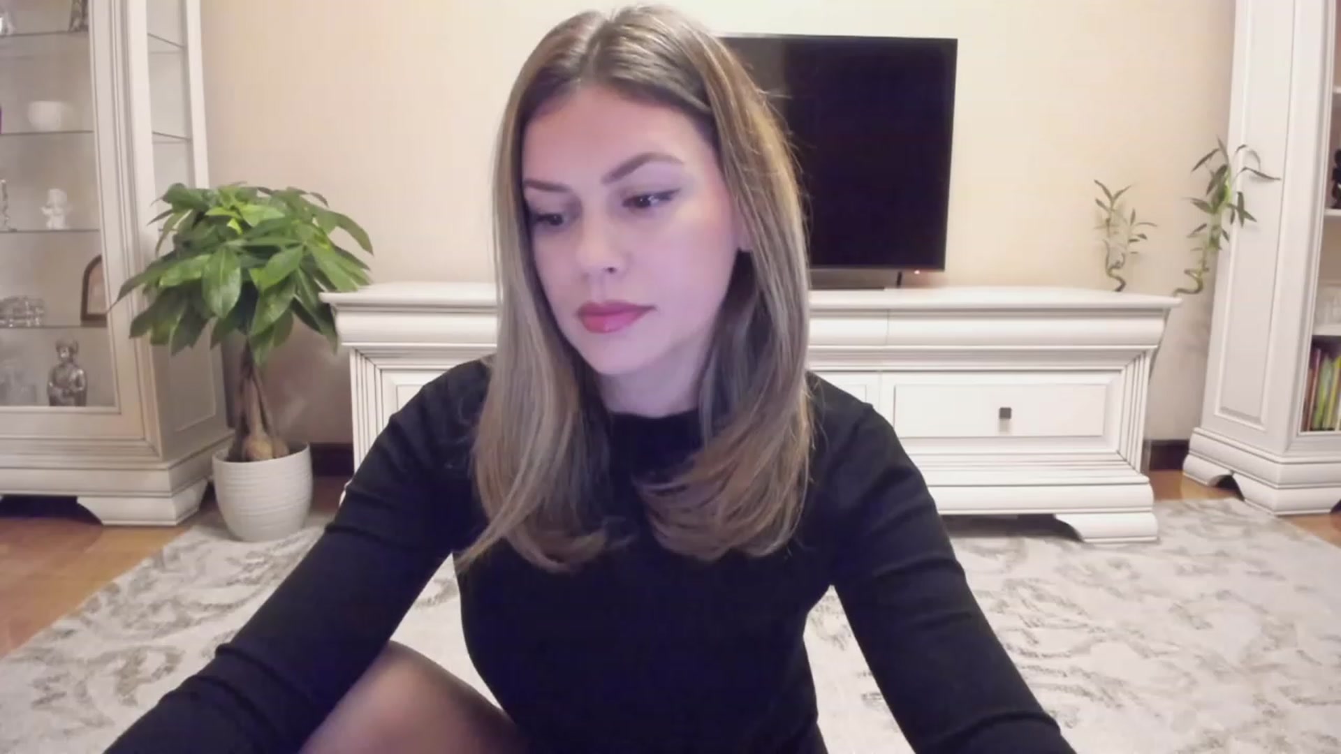 Gallery image thumbnail from Lu126's myfreecams stream on, 10/12/2023, 02:01 image 5 of 20