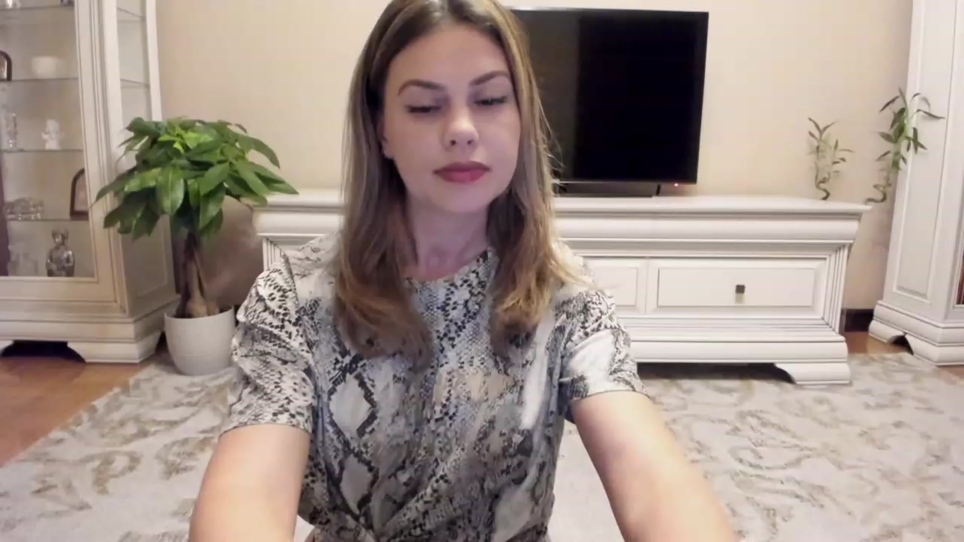 Gallery image thumbnail from Lu126's myfreecams stream on, 10/13/2023, 02:33 image 18 of 20