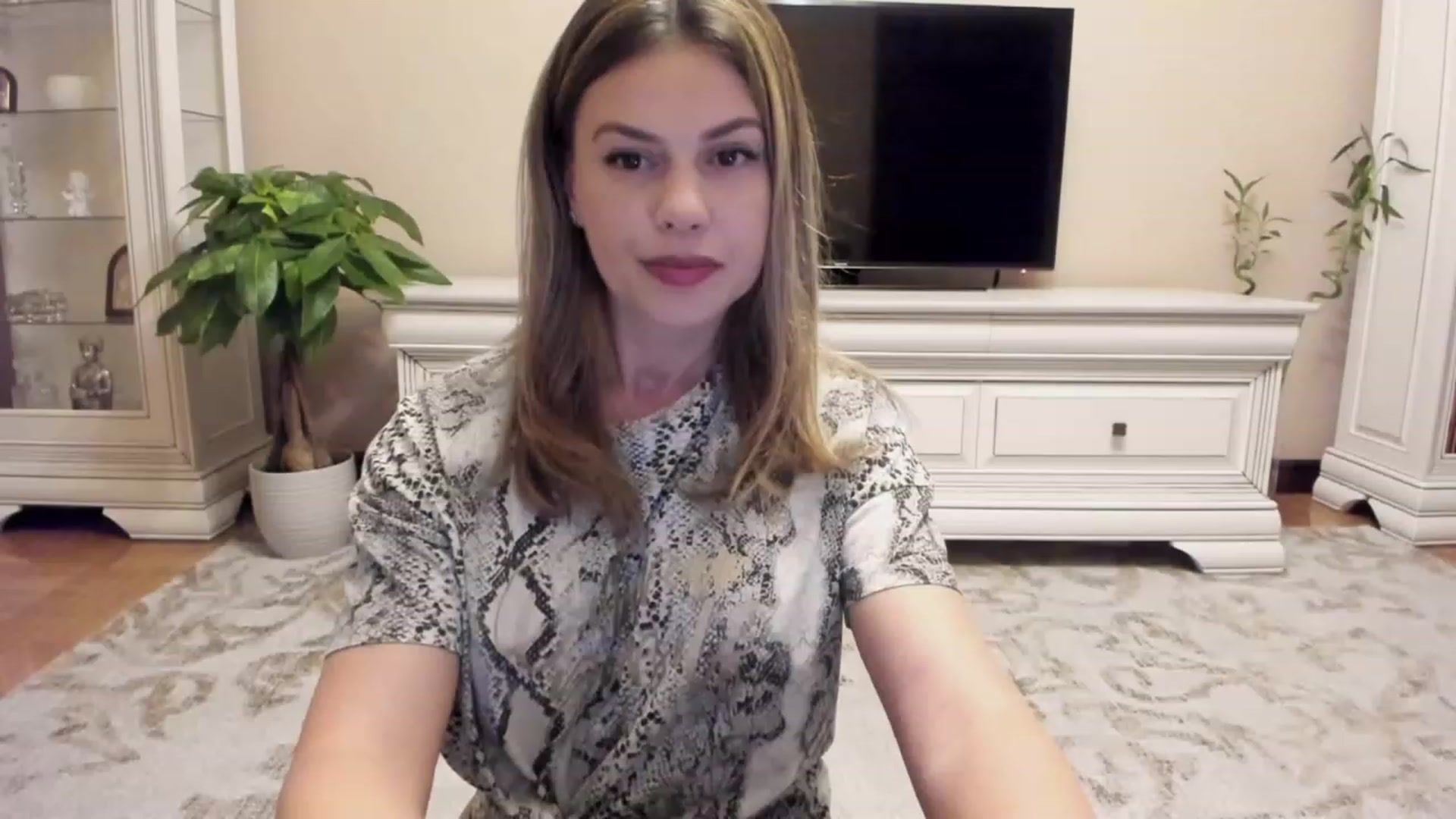 Gallery image thumbnail from Lu126's myfreecams stream on, 10/13/2023, 02:33 image 17 of 20