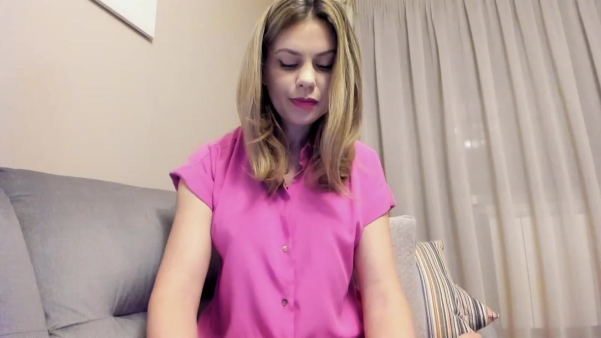 Gallery image thumbnail from Lu126's myfreecams stream on, 10/26/2023, 01:55 image 2 of 20