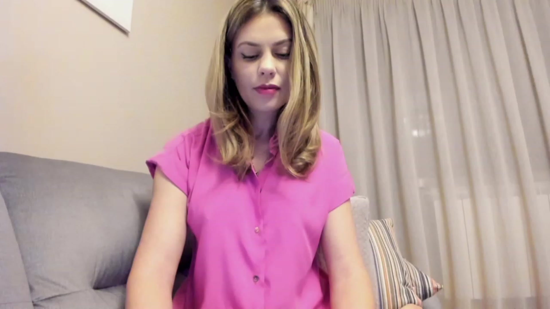 Gallery image thumbnail from Lu126's myfreecams stream on, 10/26/2023, 01:55 image 4 of 20