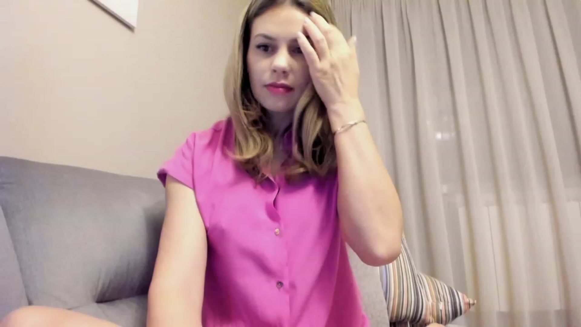 Gallery image thumbnail from Lu126's myfreecams stream on, 10/26/2023, 01:55 image 16 of 20