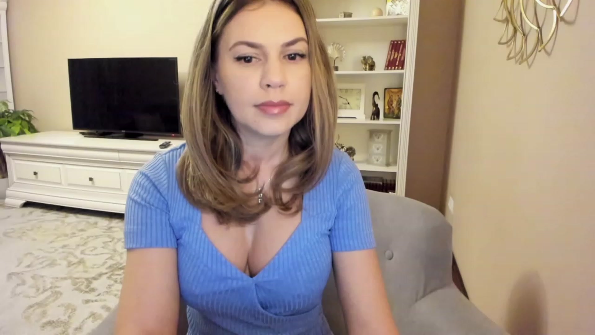 Gallery image thumbnail from Lu126's myfreecams stream on, 10/31/2023, 03:08 image 5 of 20