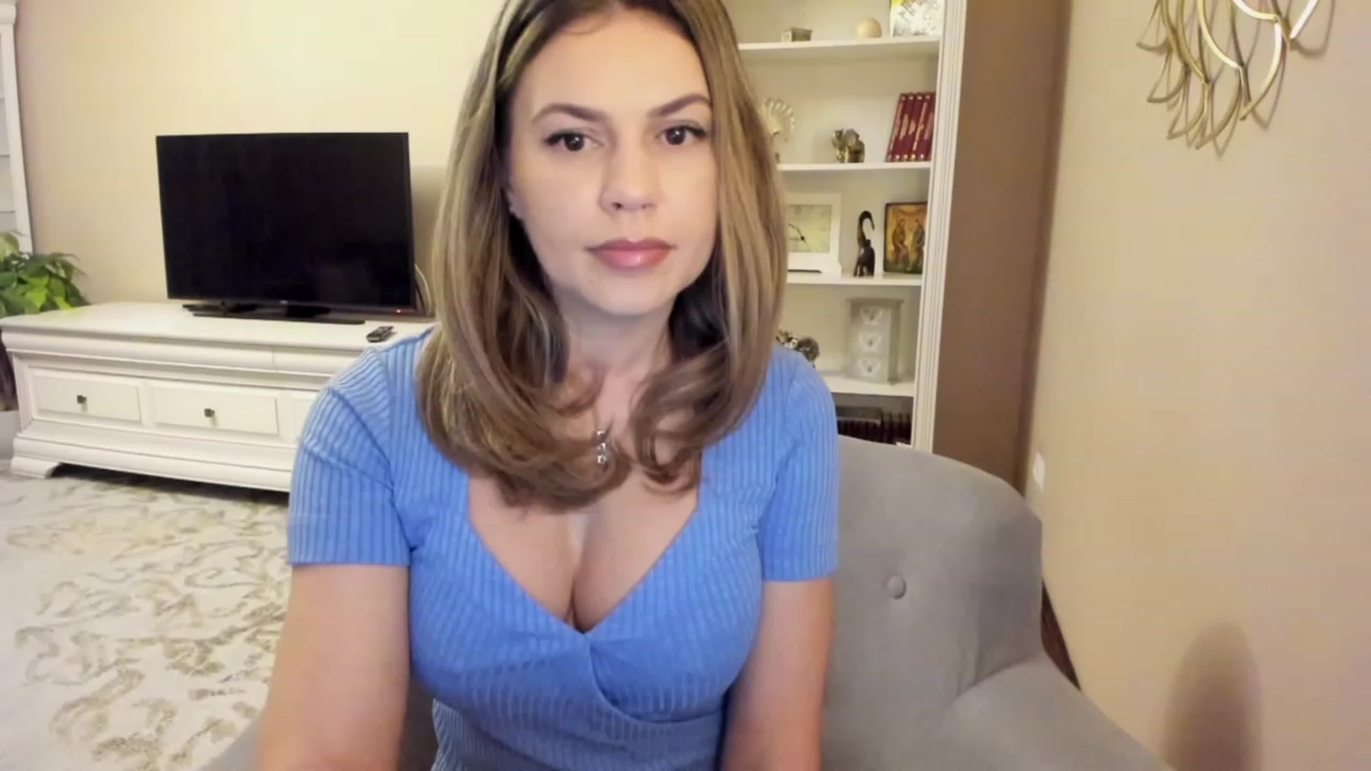 Gallery image thumbnail from Lu126's myfreecams stream on, 10/31/2023, 03:08 image 6 of 20