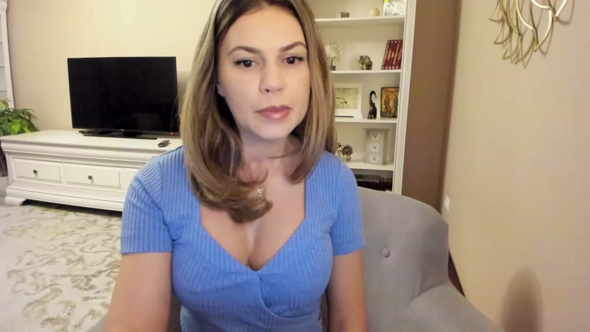 Gallery image thumbnail from Lu126's myfreecams stream on, 10/31/2023, 03:08 image 2 of 20