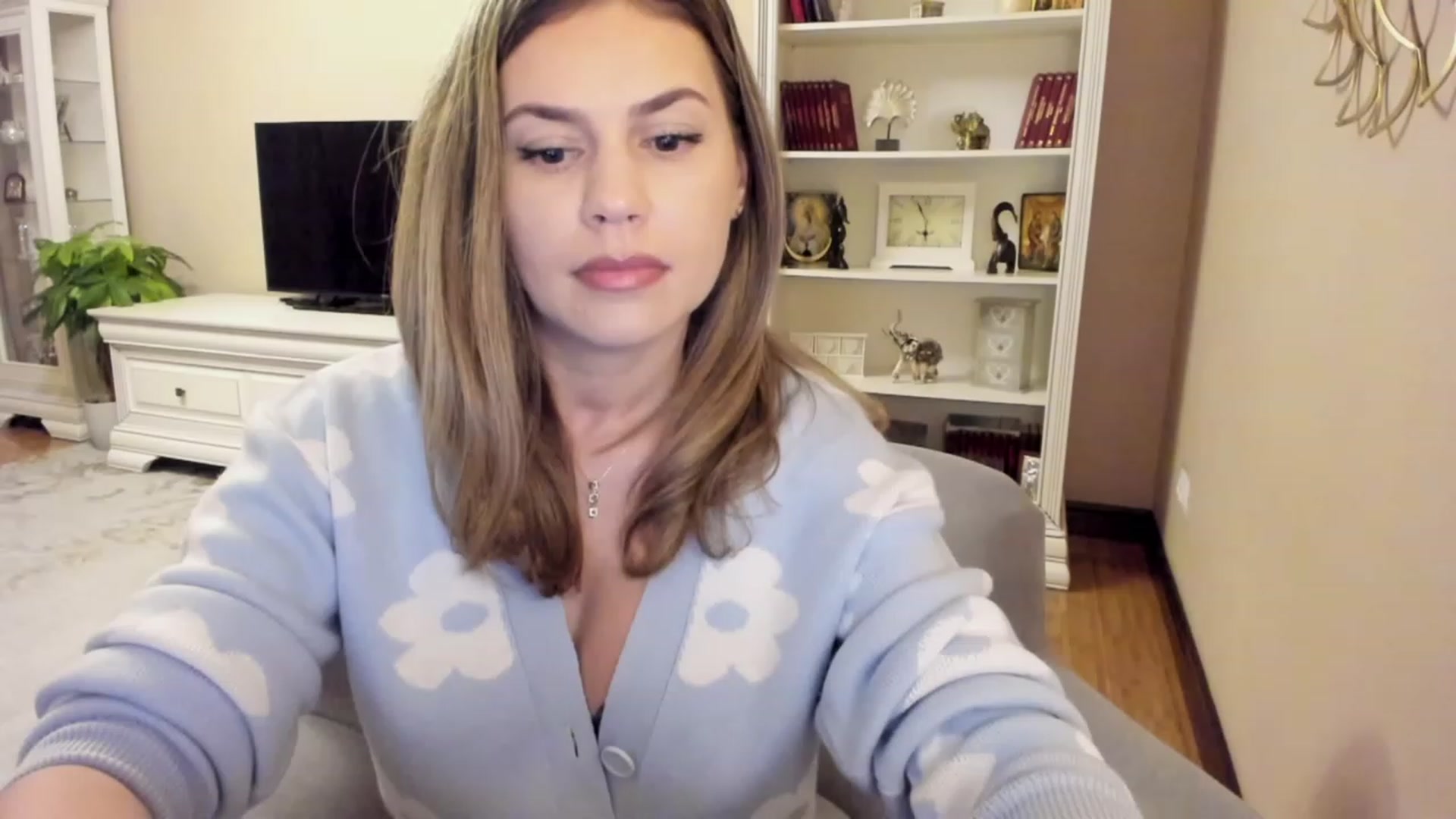 Gallery image thumbnail from Lu126's myfreecams stream on, 11/08/2023, 04:24 image 16 of 20