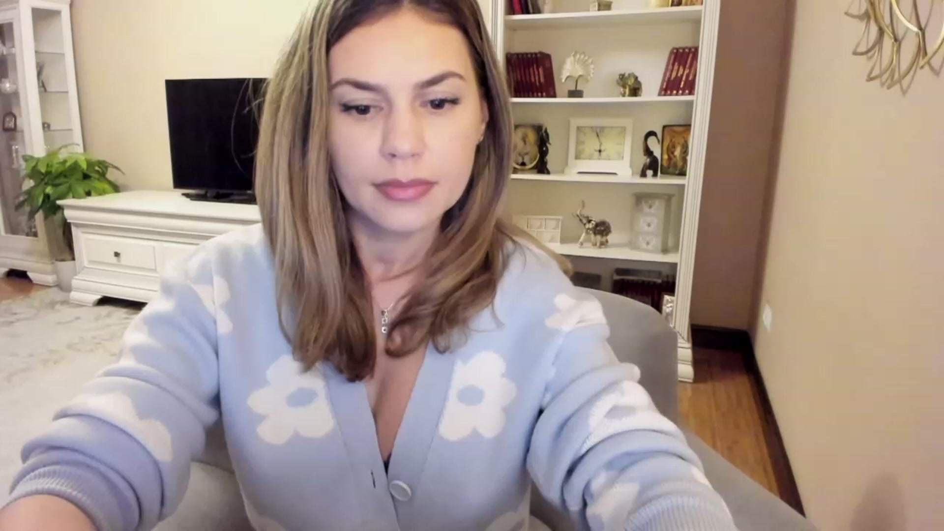 Gallery image thumbnail from Lu126's myfreecams stream on, 11/08/2023, 04:24 image 17 of 20