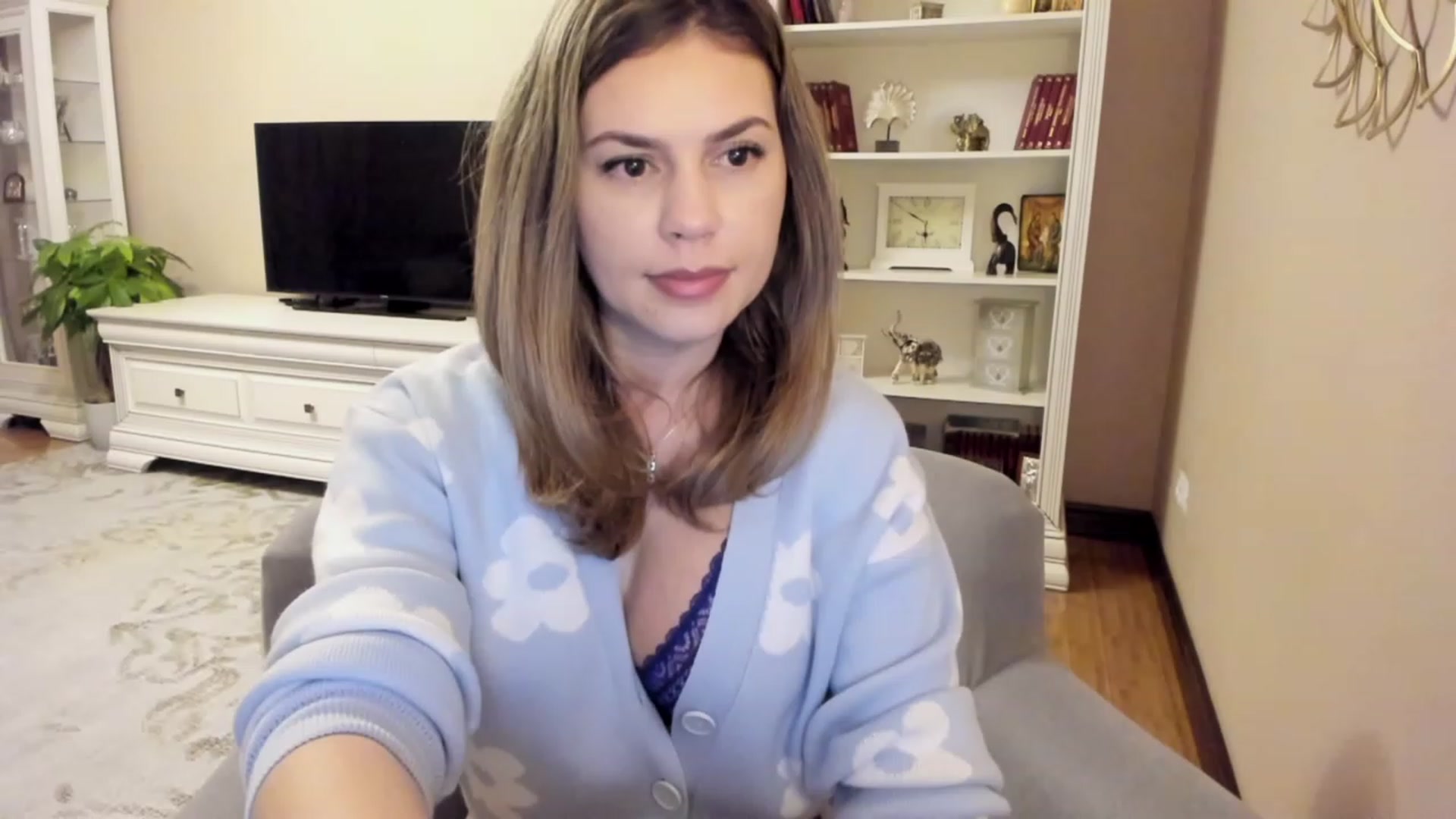 Gallery image thumbnail from Lu126's myfreecams stream on, 11/08/2023, 04:24 image 9 of 20