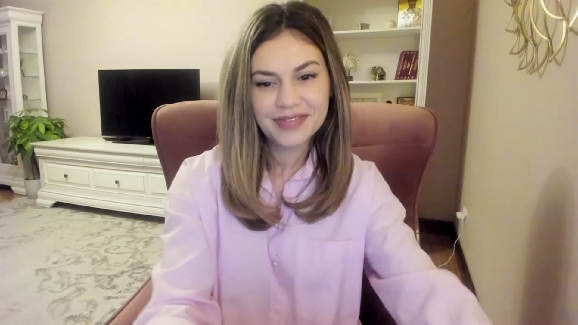 Gallery image thumbnail from Lu126's myfreecams stream on, 11/21/2023, 05:00 image 3 of 20