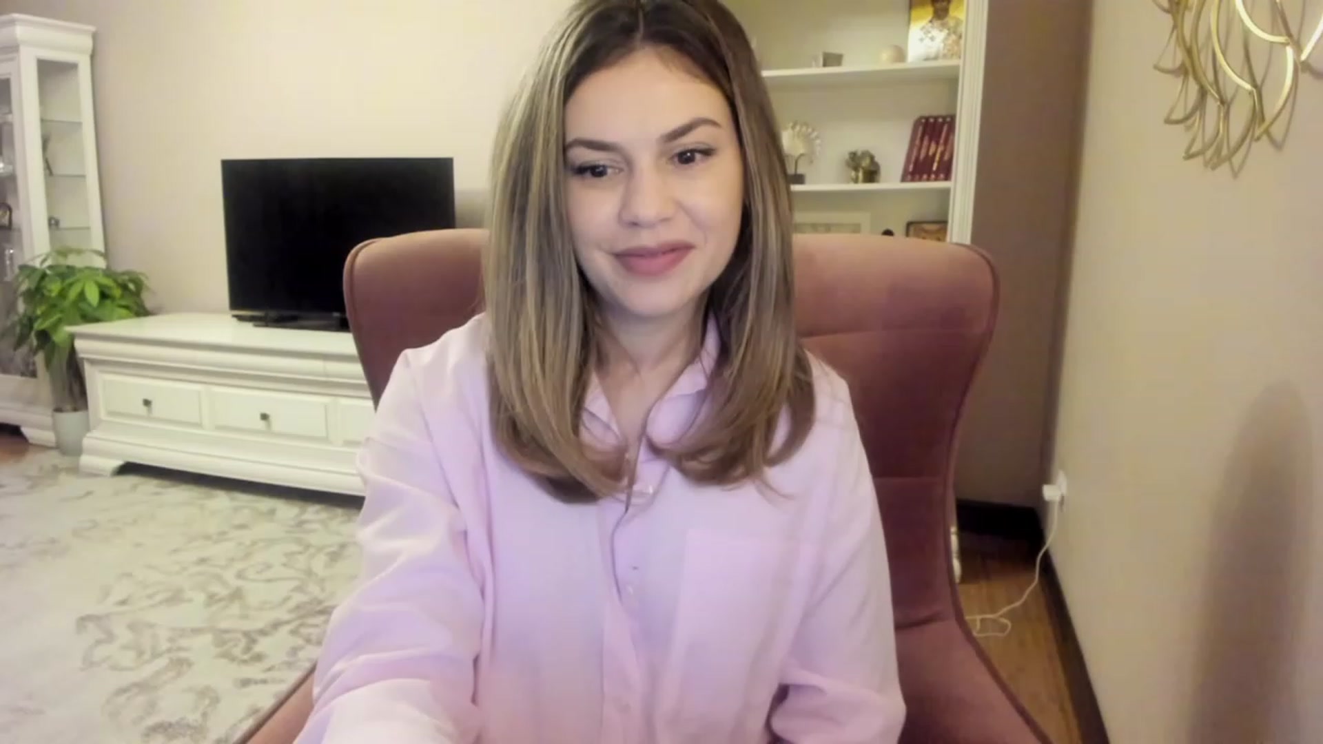 Gallery image thumbnail from Lu126's myfreecams stream on, 11/21/2023, 05:00 image 4 of 20