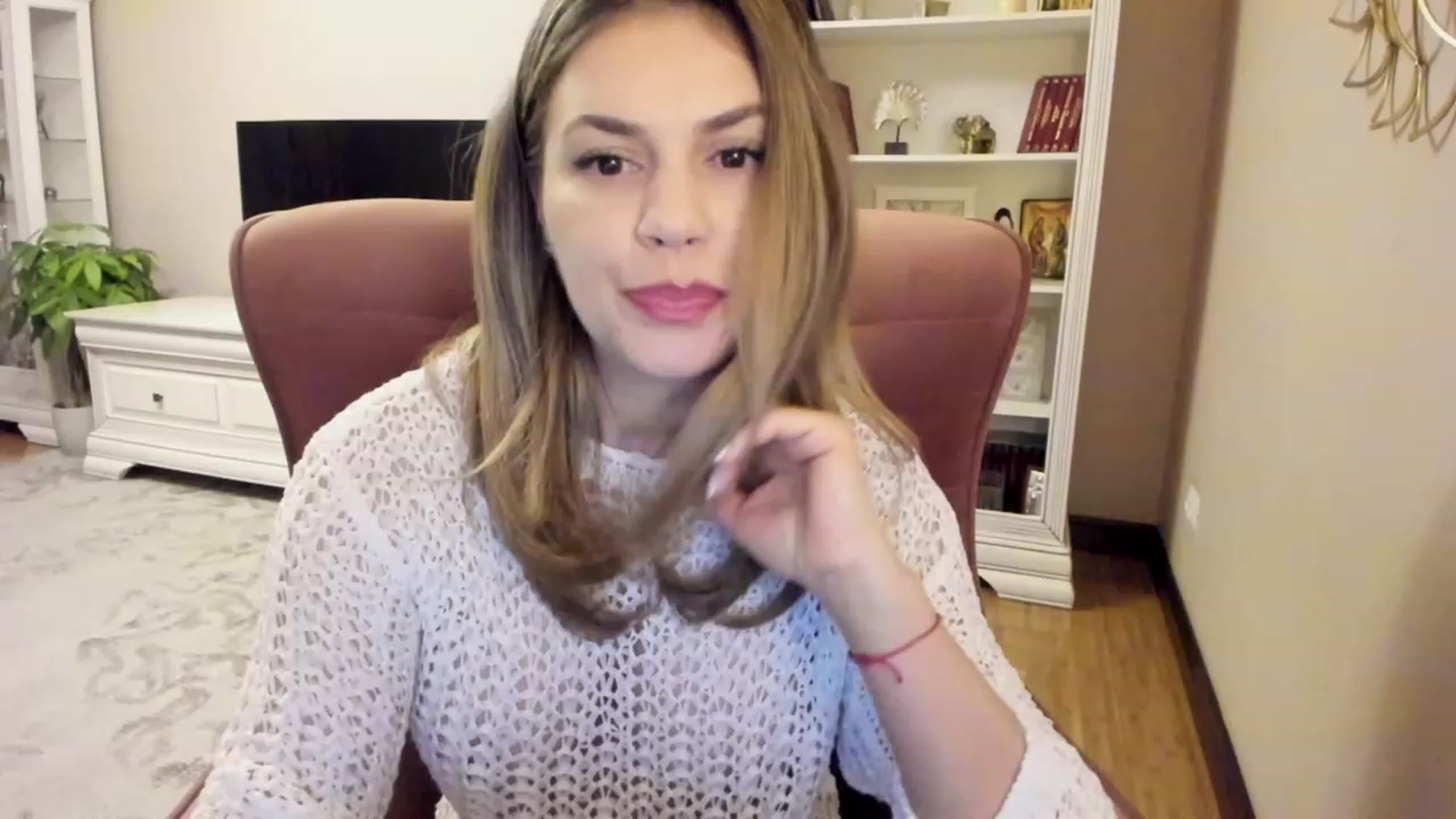 Gallery image thumbnail from Lu126's myfreecams stream on, 11/22/2023, 04:00 image 20 of 20