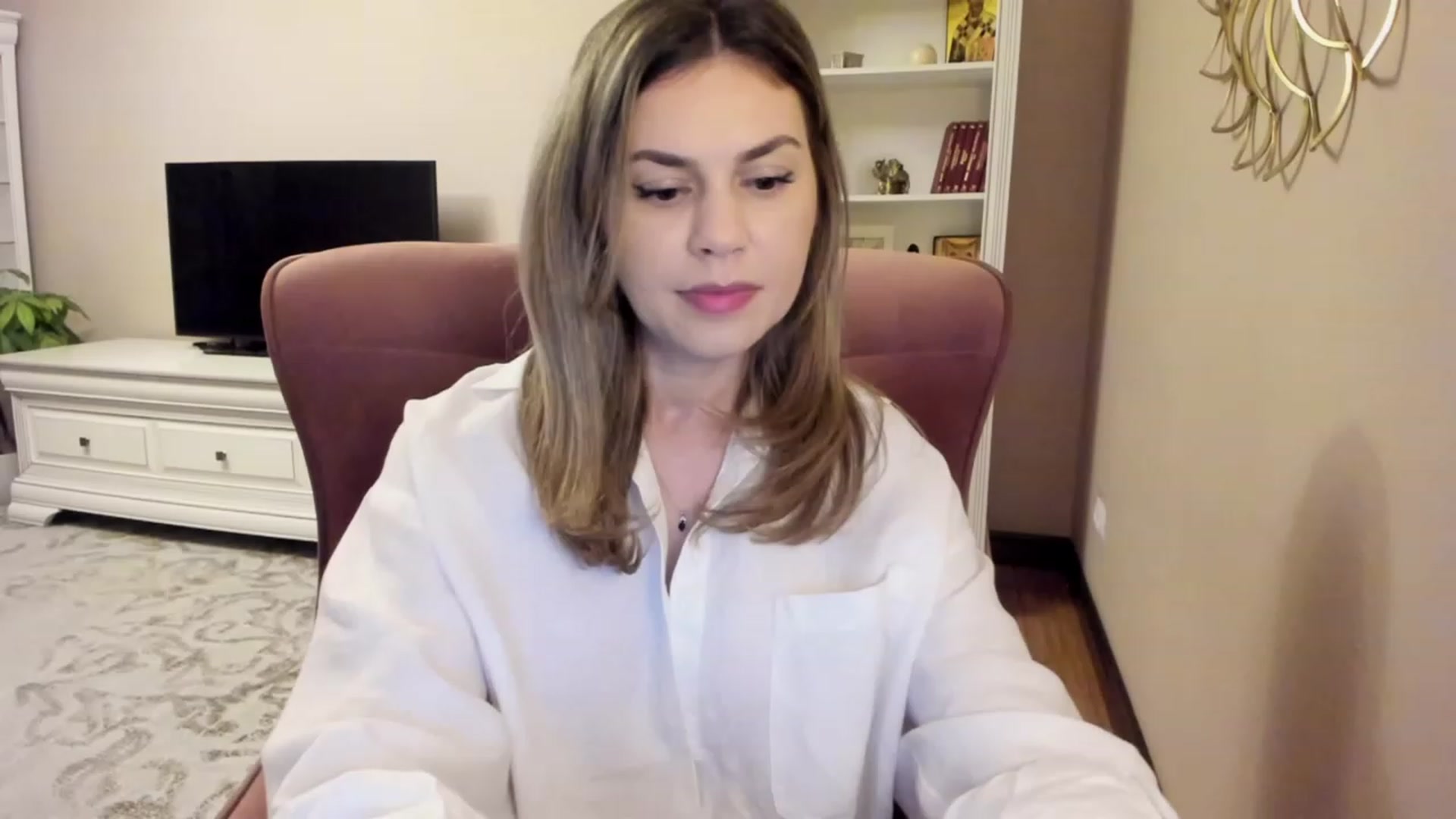Gallery image thumbnail from Lu126's myfreecams stream on, 11/23/2023, 04:20 image 5 of 20