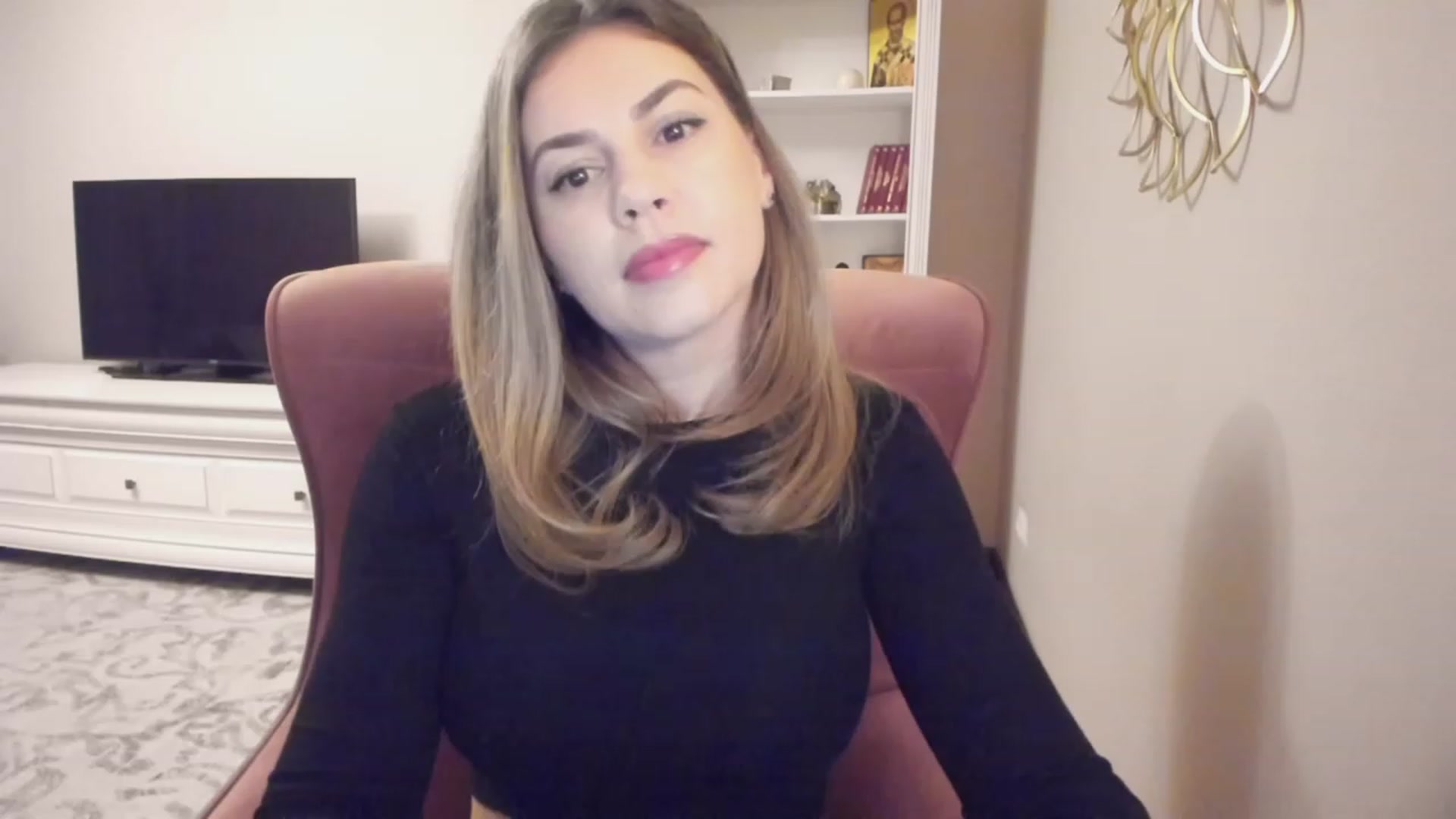 Gallery image thumbnail from Lu126's myfreecams stream on, 11/24/2023, 03:50 image 6 of 20