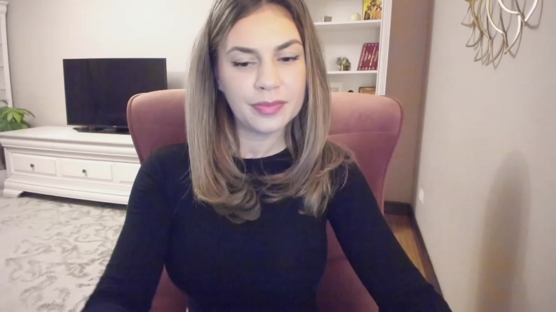 Gallery image thumbnail from Lu126's myfreecams stream on, 11/24/2023, 04:49 image 5 of 20