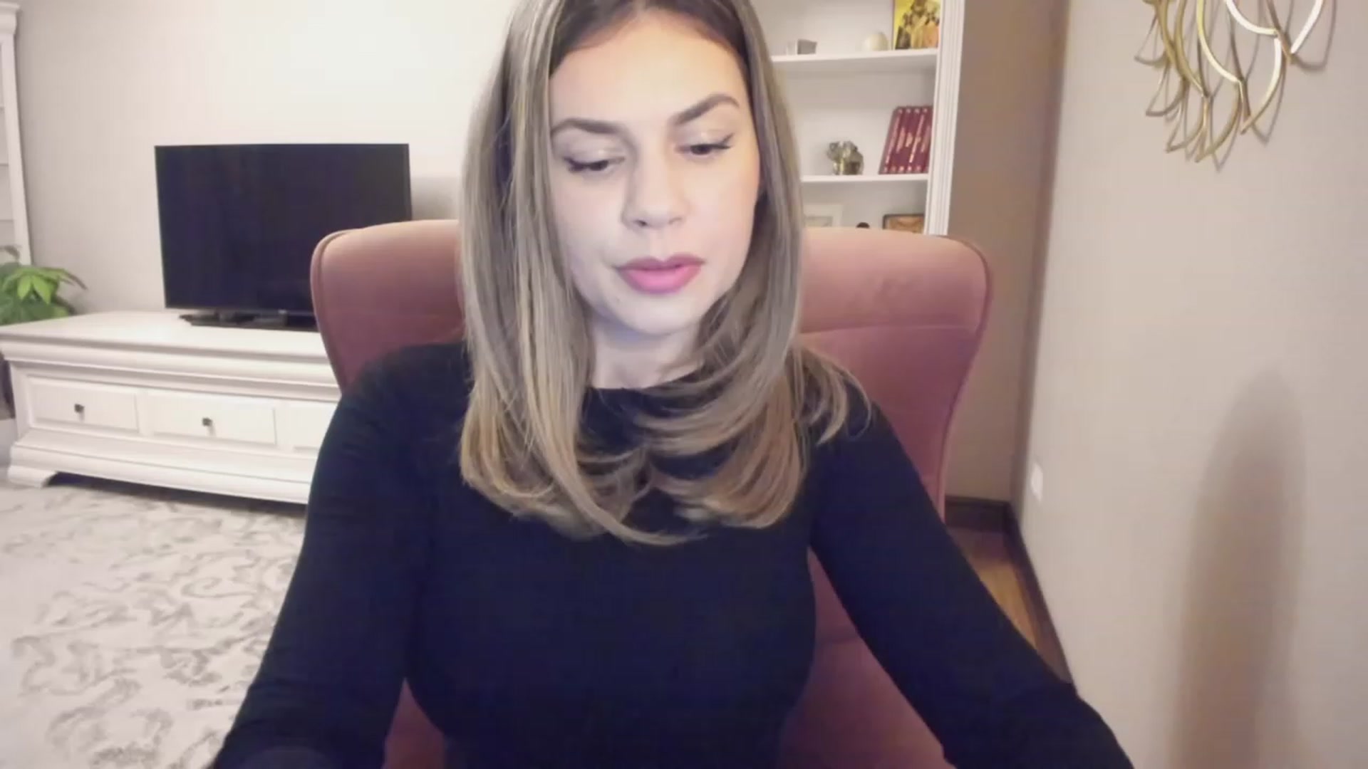 Gallery image thumbnail from Lu126's myfreecams stream on, 11/24/2023, 04:49 image 19 of 20