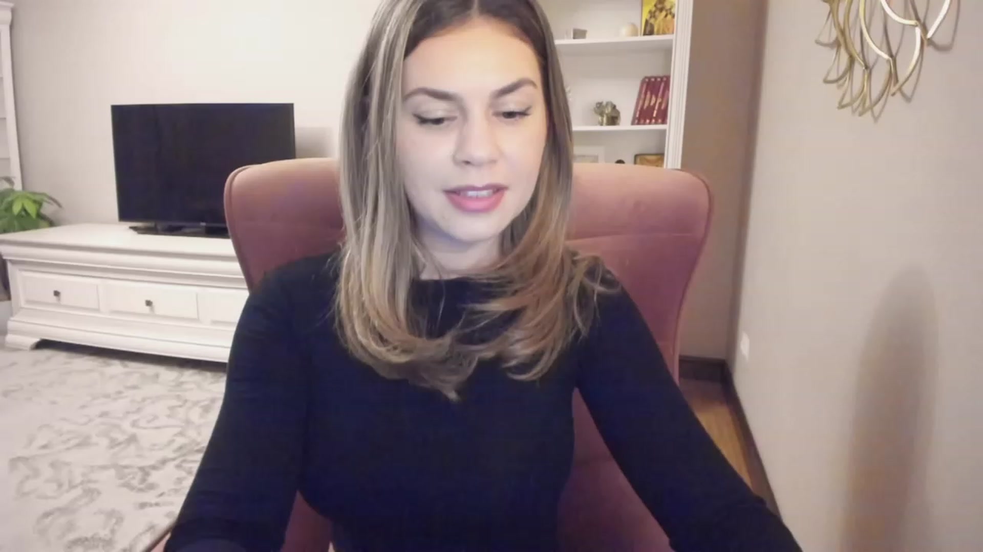 Gallery image thumbnail from Lu126's myfreecams stream on, 11/24/2023, 04:49 image 7 of 20