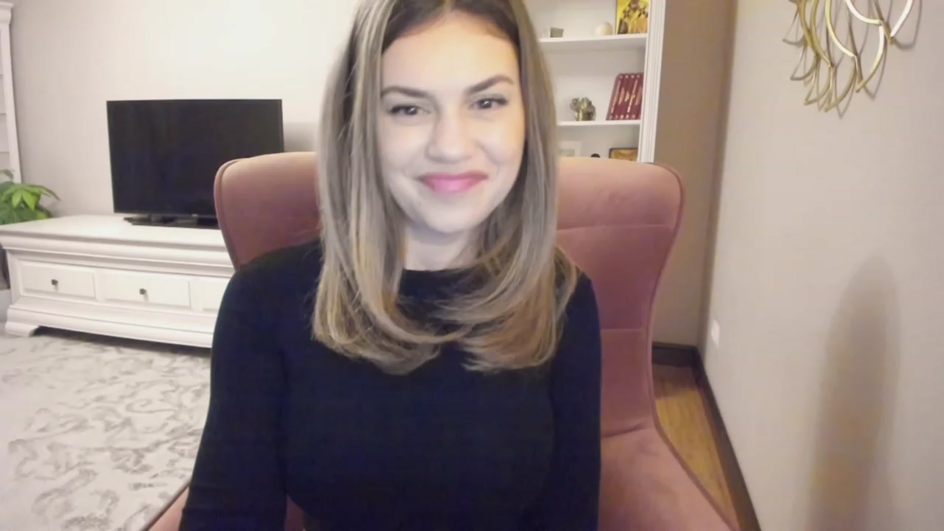 Gallery image thumbnail from Lu126's myfreecams stream on, 11/24/2023, 04:49 image 15 of 20