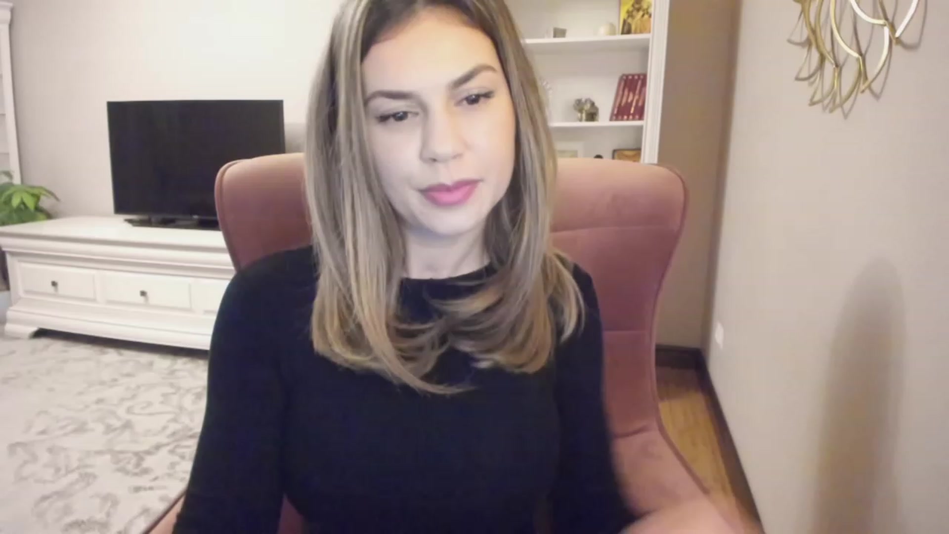 Gallery image thumbnail from Lu126's myfreecams stream on, 11/24/2023, 04:49 image 18 of 20