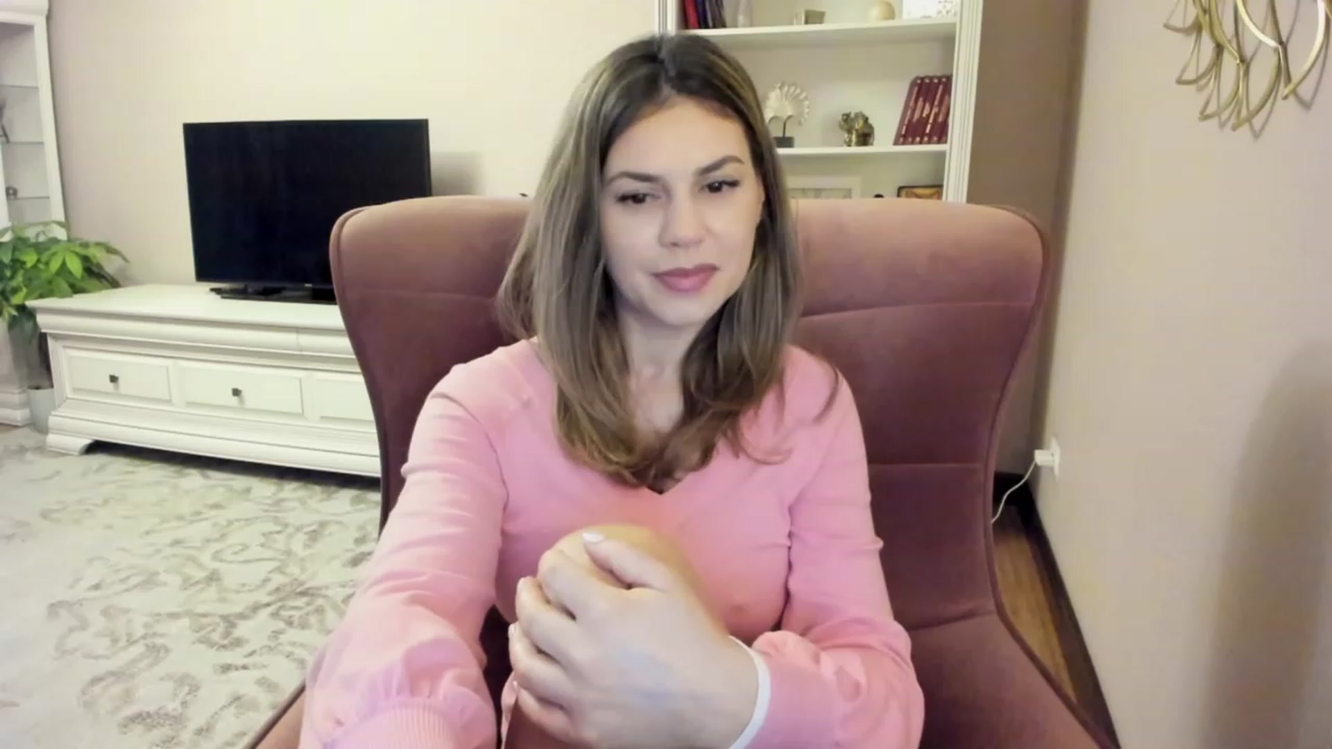 Gallery image thumbnail from Lu126's myfreecams stream on, 11/27/2023, 03:53 image 10 of 20