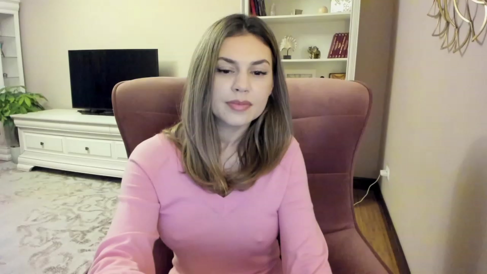 Gallery image thumbnail from Lu126's myfreecams stream on, 11/27/2023, 04:50 image 1 of 20
