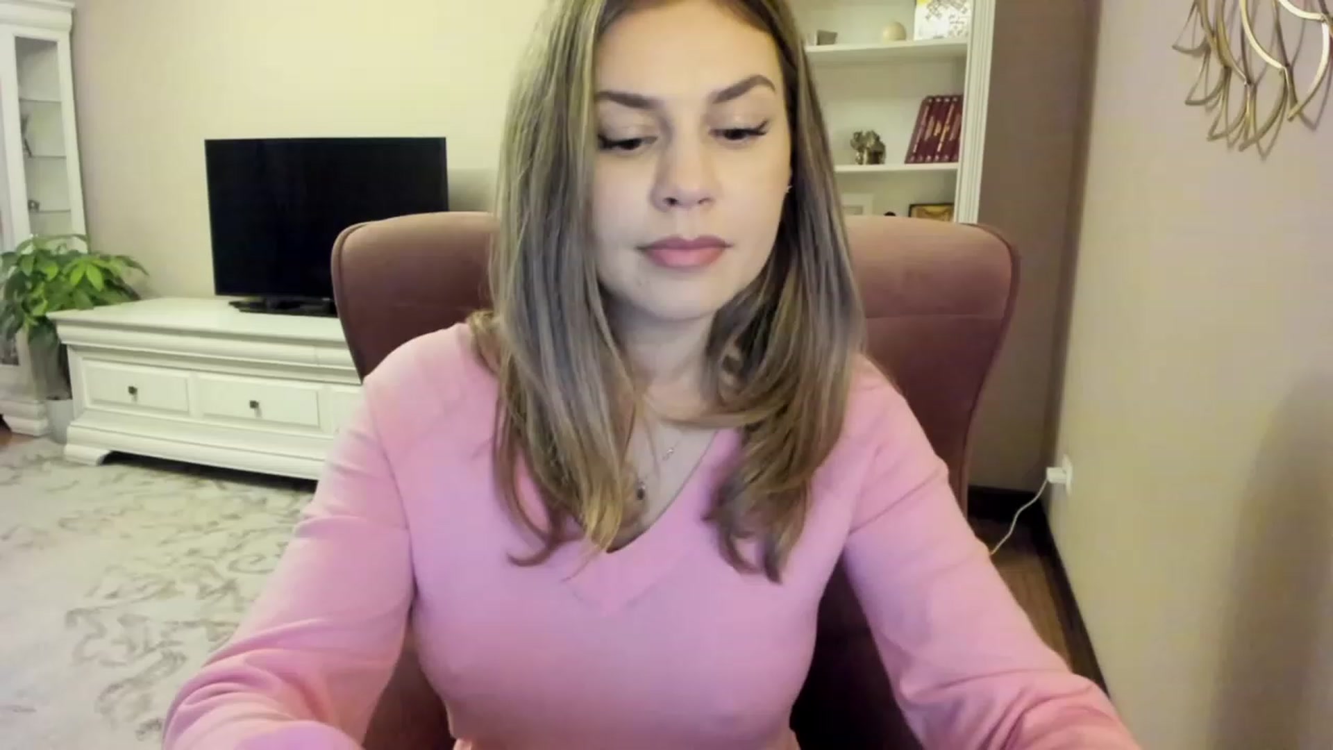 Gallery image thumbnail from Lu126's myfreecams stream on, 11/27/2023, 04:50 image 15 of 20