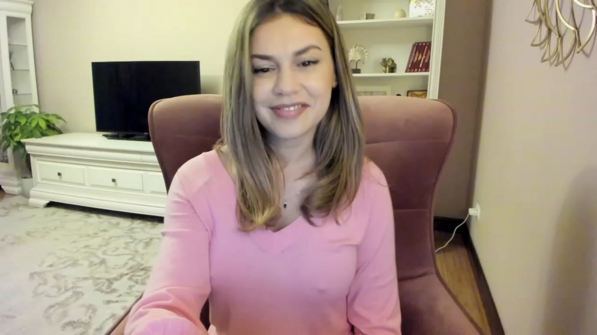 Gallery image thumbnail from Lu126's myfreecams stream on, 11/27/2023, 04:50 image 17 of 20