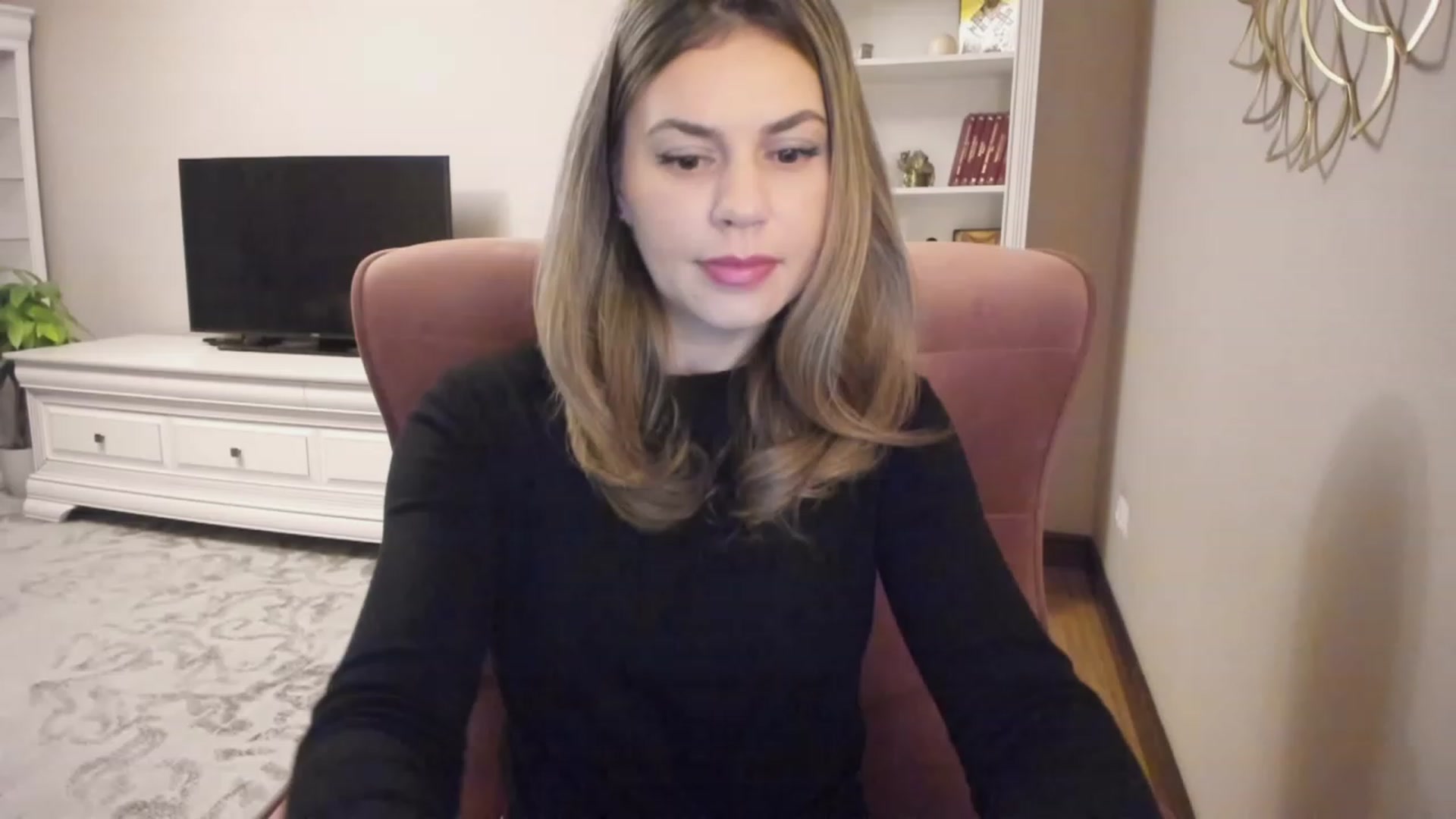 Gallery image thumbnail from Lu126's myfreecams stream on, 11/28/2023, 03:03 image 12 of 20