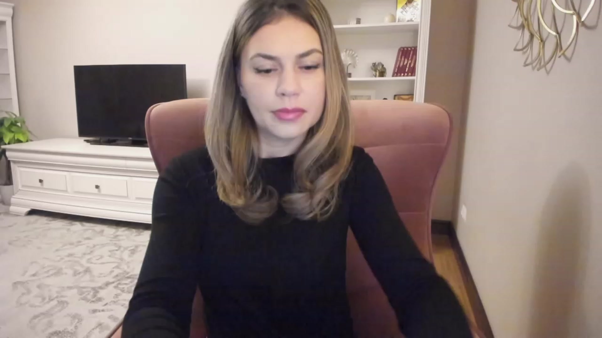 Gallery image thumbnail from Lu126's myfreecams stream on, 11/28/2023, 03:03 image 17 of 20