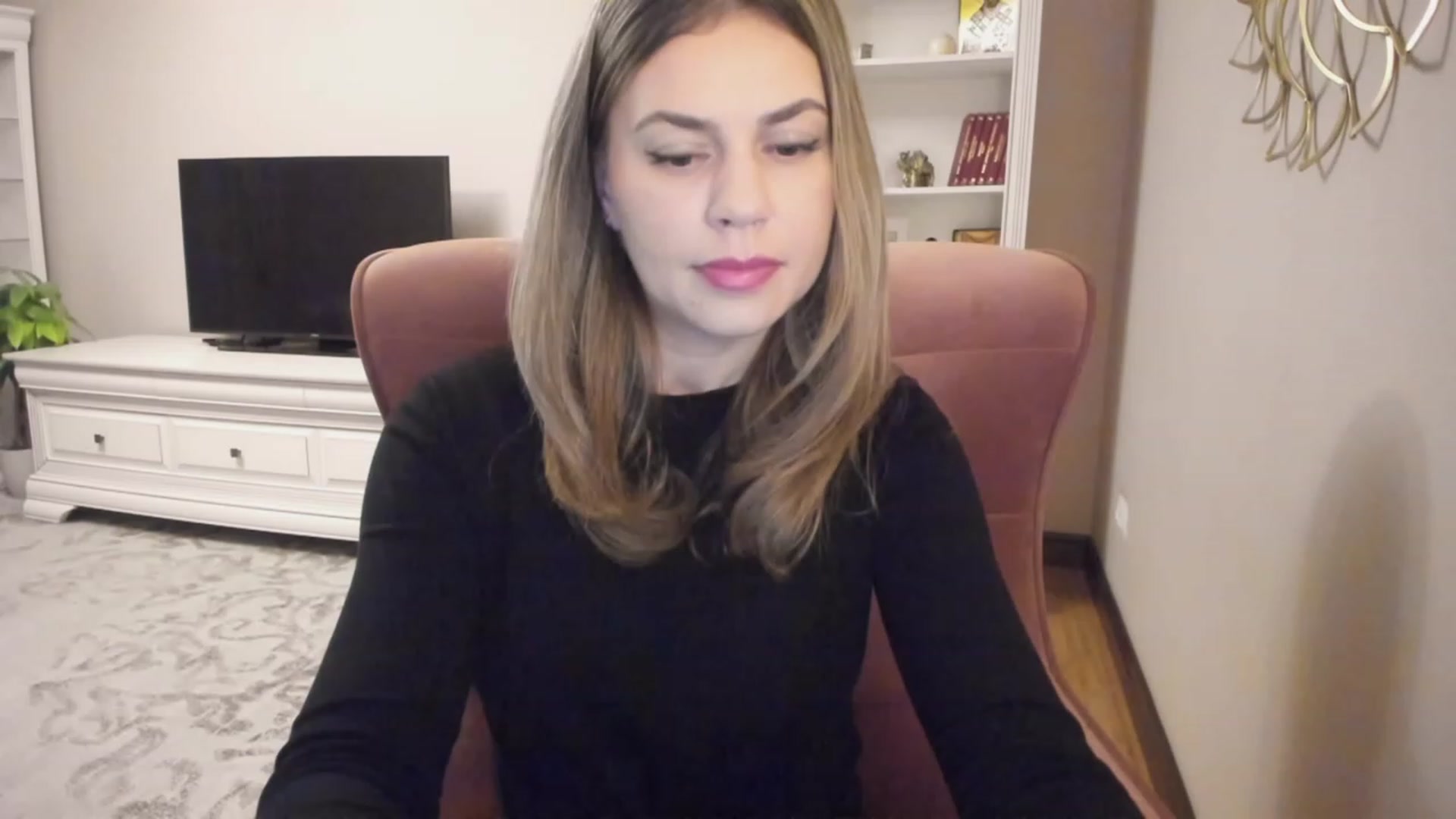 Gallery image thumbnail from Lu126's myfreecams stream on, 11/28/2023, 03:03 image 8 of 20