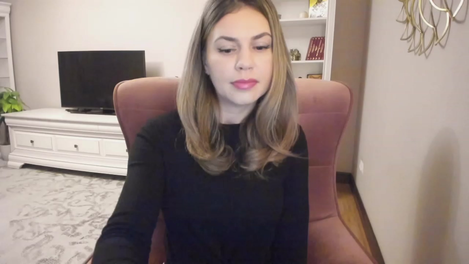 Gallery image thumbnail from Lu126's myfreecams stream on, 11/28/2023, 03:03 image 13 of 20