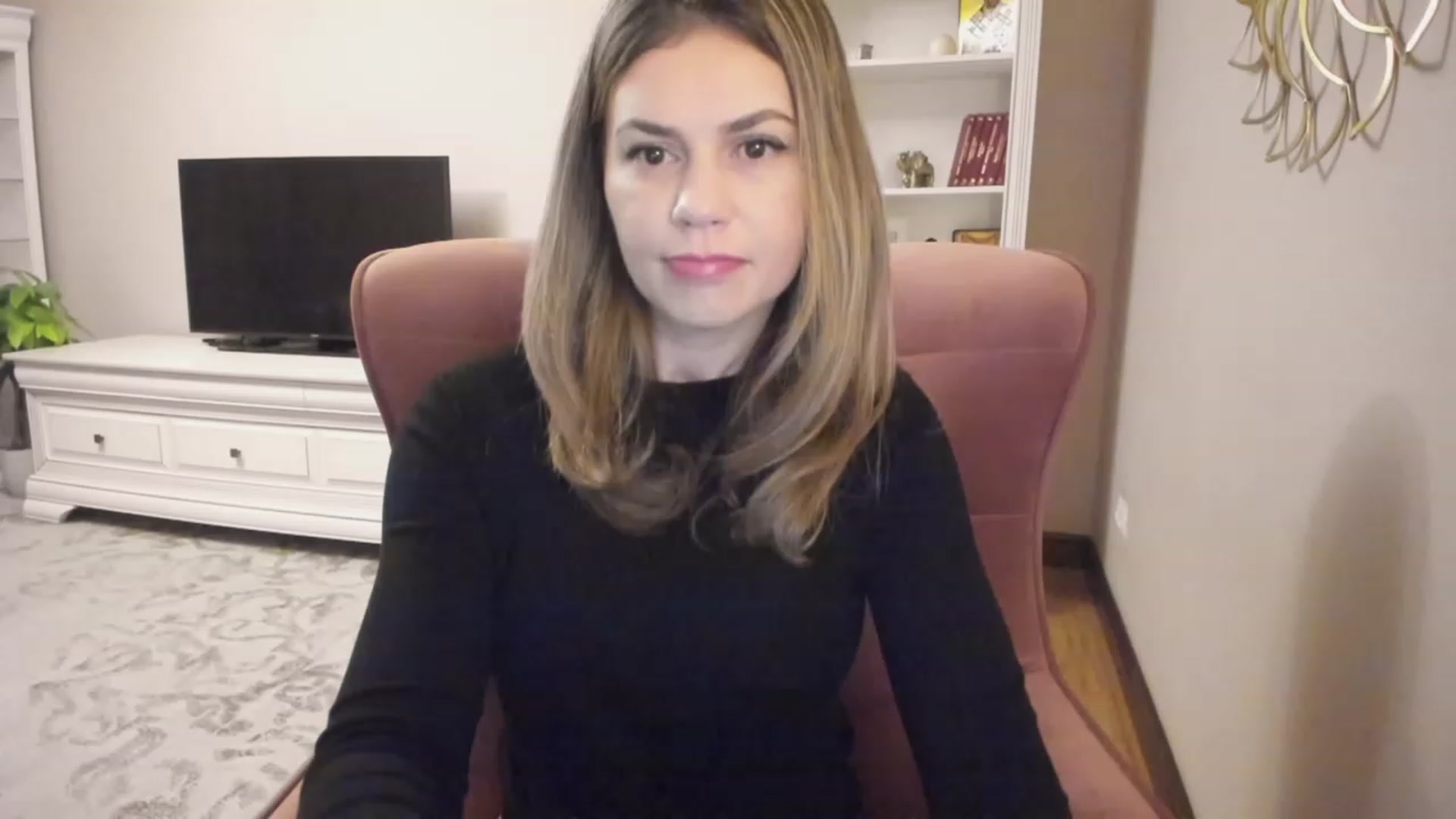 Gallery image thumbnail from Lu126's myfreecams stream on, 11/28/2023, 03:03 image 6 of 20