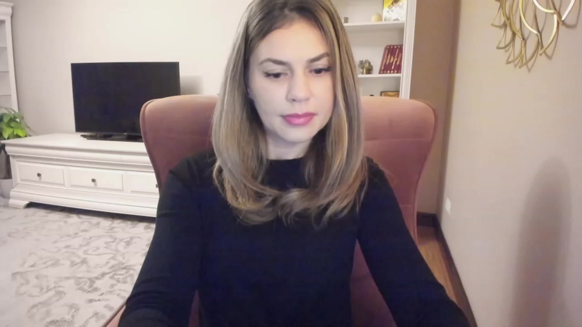 Gallery image thumbnail from Lu126's myfreecams stream on, 11/28/2023, 03:29 image 16 of 20