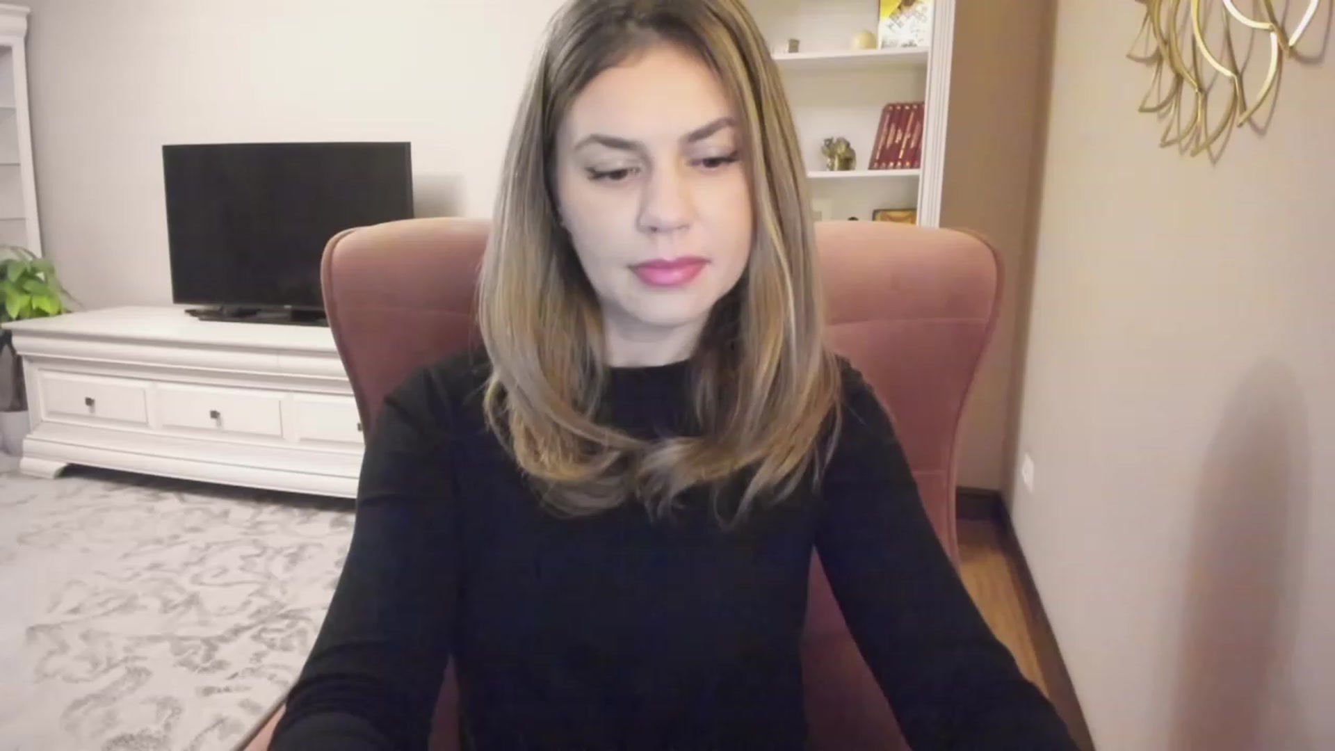 Gallery image thumbnail from Lu126's myfreecams stream on, 11/28/2023, 03:29 image 15 of 20