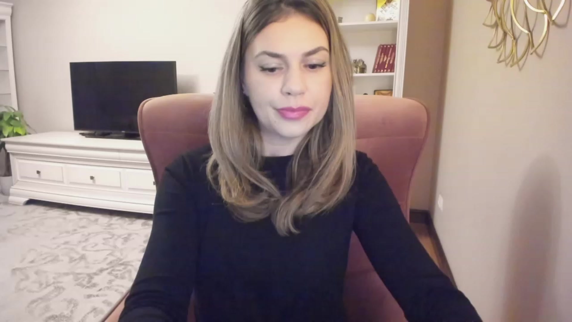 Gallery image thumbnail from Lu126's myfreecams stream on, 11/28/2023, 03:29 image 6 of 20