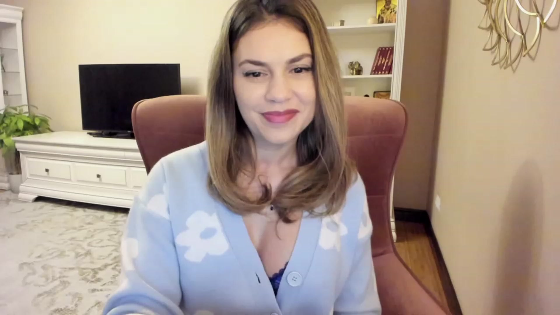 Gallery image thumbnail from Lu126's myfreecams stream on, 12/04/2023, 04:56 image 5 of 20