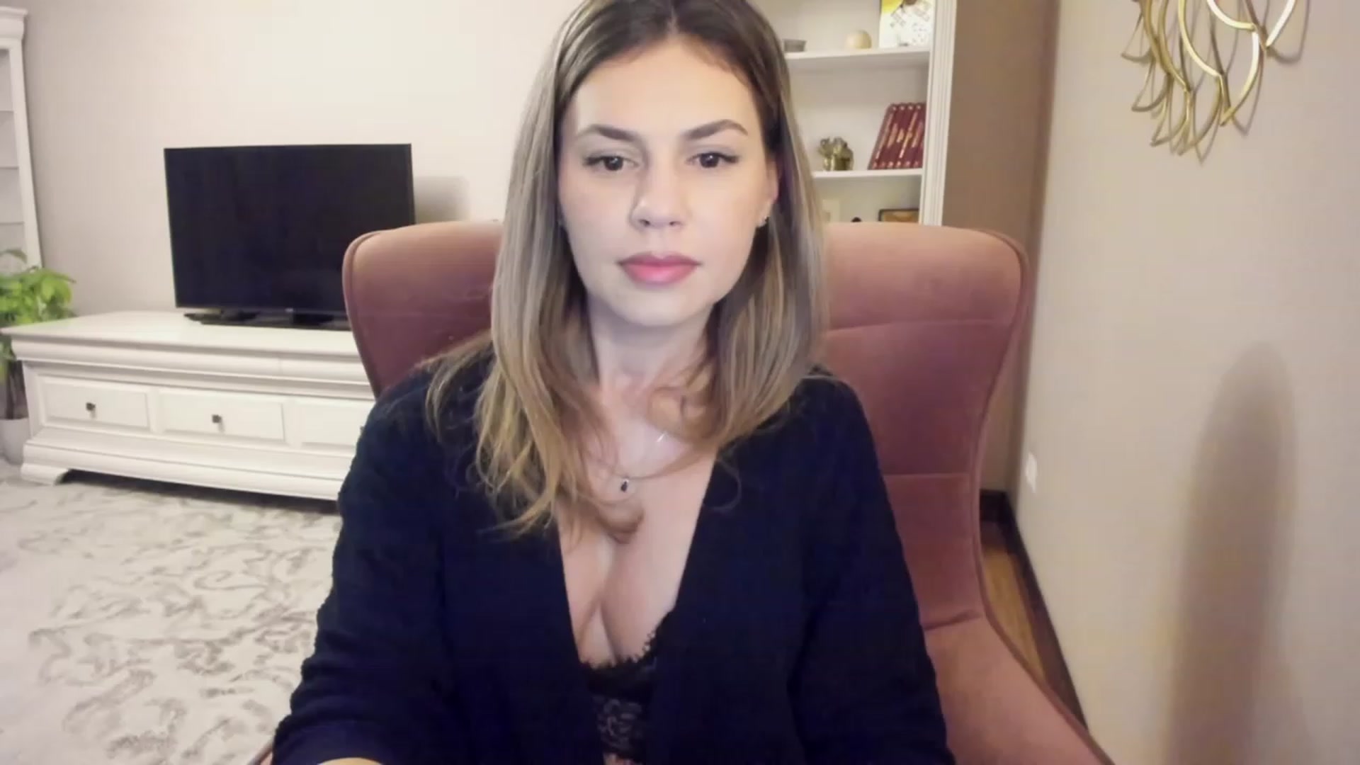 Gallery image thumbnail from Lu126's myfreecams stream on, 12/06/2023, 03:21 image 14 of 20