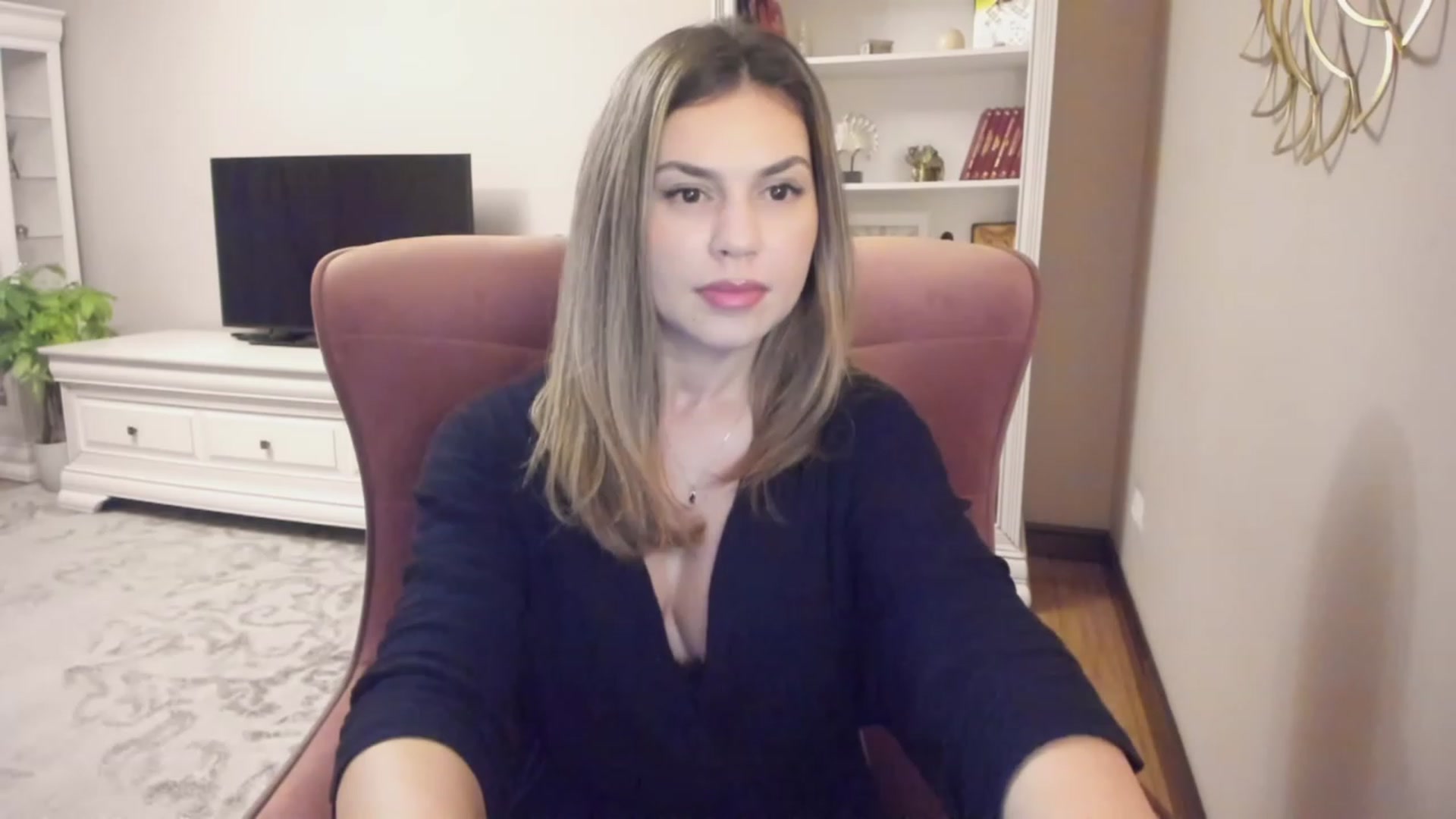 Gallery image thumbnail from Lu126's myfreecams stream on, 12/06/2023, 04:39 image 8 of 20