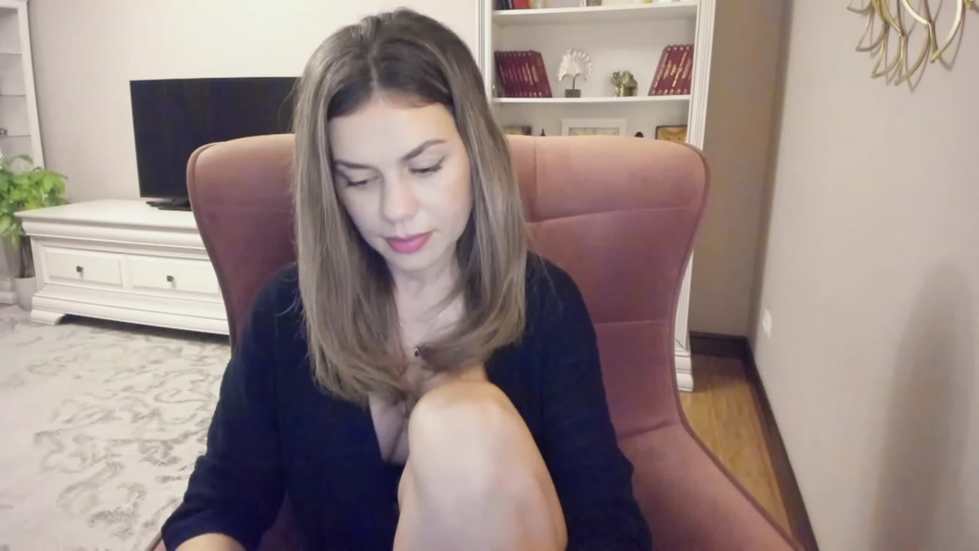 Gallery image thumbnail from Lu126's myfreecams stream on, 12/06/2023, 04:39 image 15 of 20