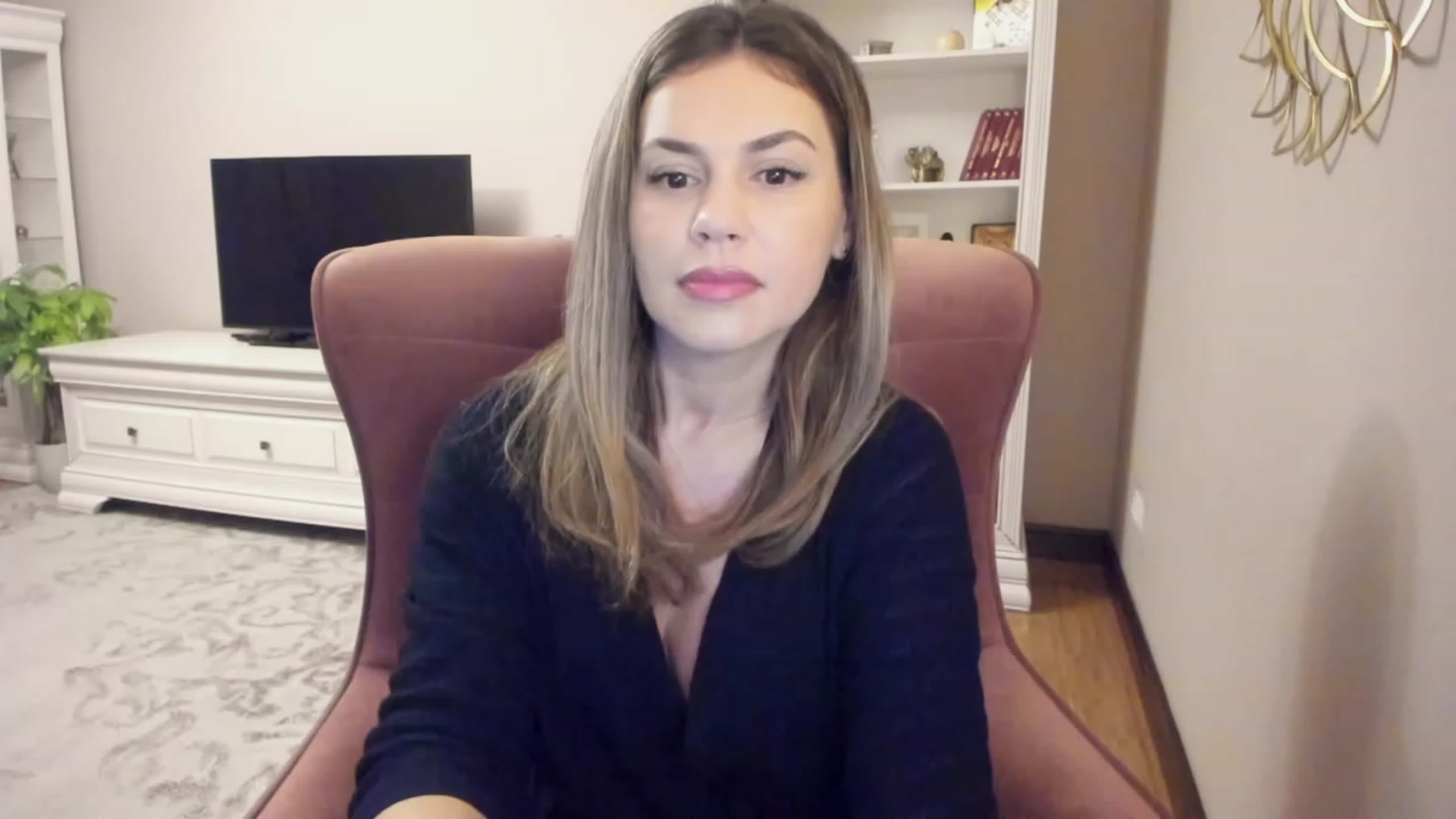 Gallery image thumbnail from Lu126's myfreecams stream on, 12/06/2023, 04:39 image 2 of 20